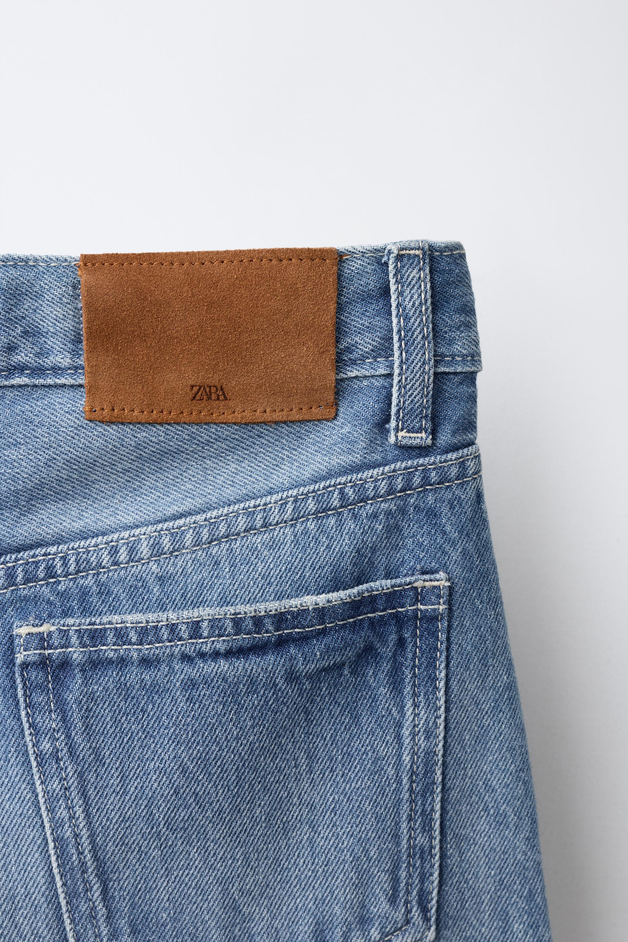 Barrel jeans with adjustable interior waistband and front button closure. Front pockets and back ... | Zara US