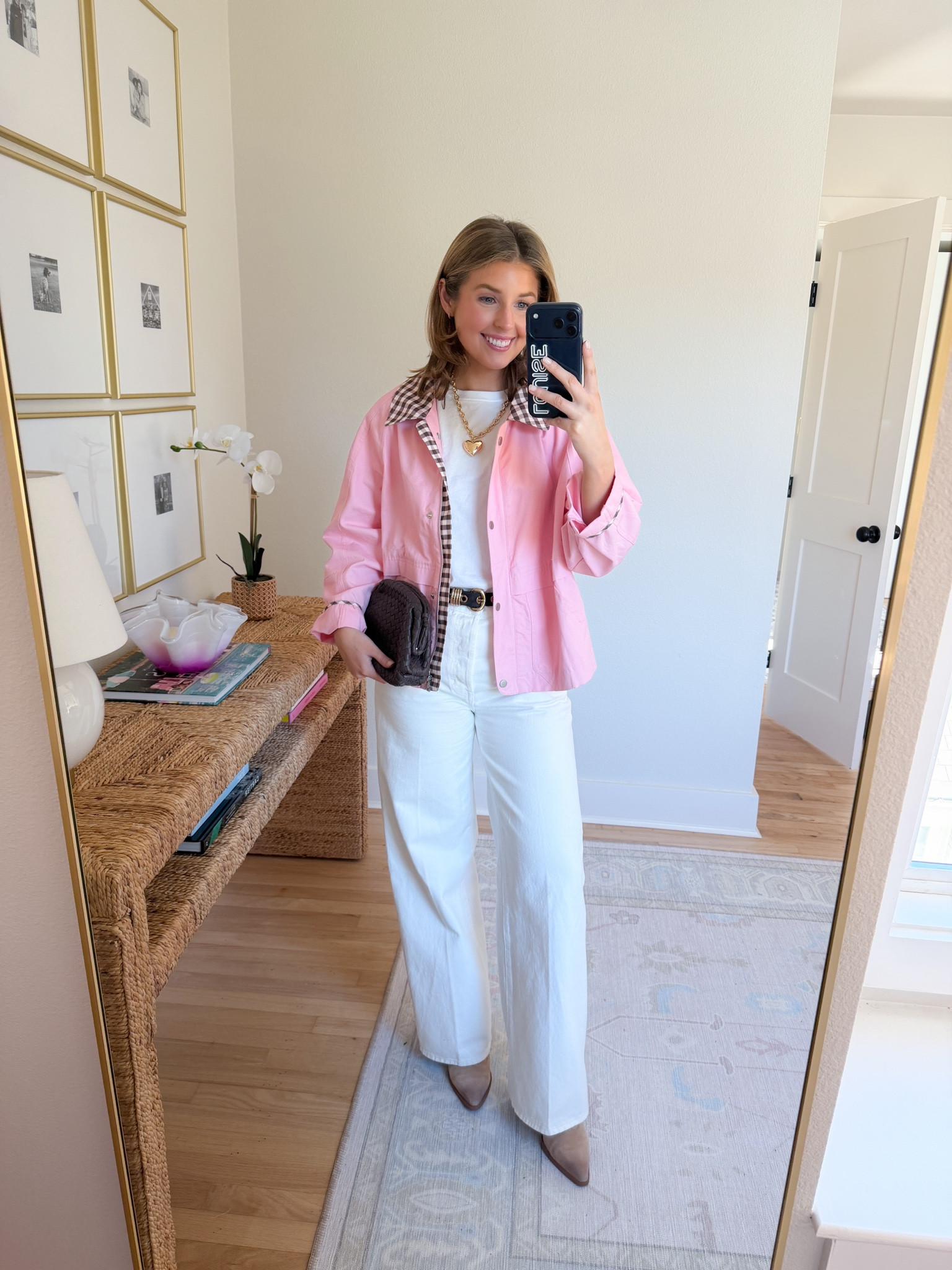 Valentine’s Outfit idea! Wearing a s in jacket and 26 in jeans 