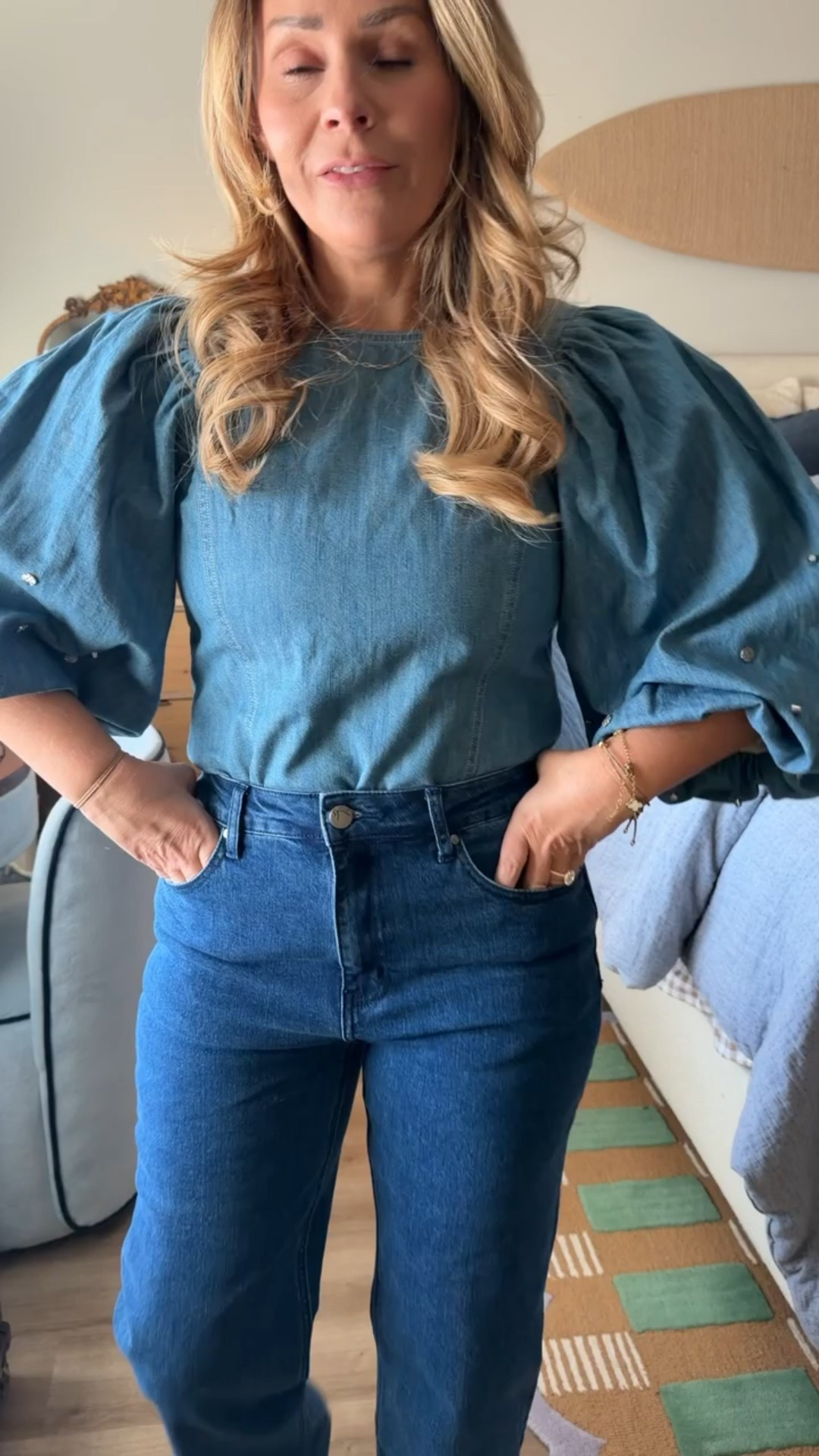 Proof that Amazon jeans can look expensive — crisp fit, real structure, and that “did you spend a lot on those?” kind of finish. Dress them up, dress them down, you’ll reach for these every time.  Comment “JEANS” for the link ✨