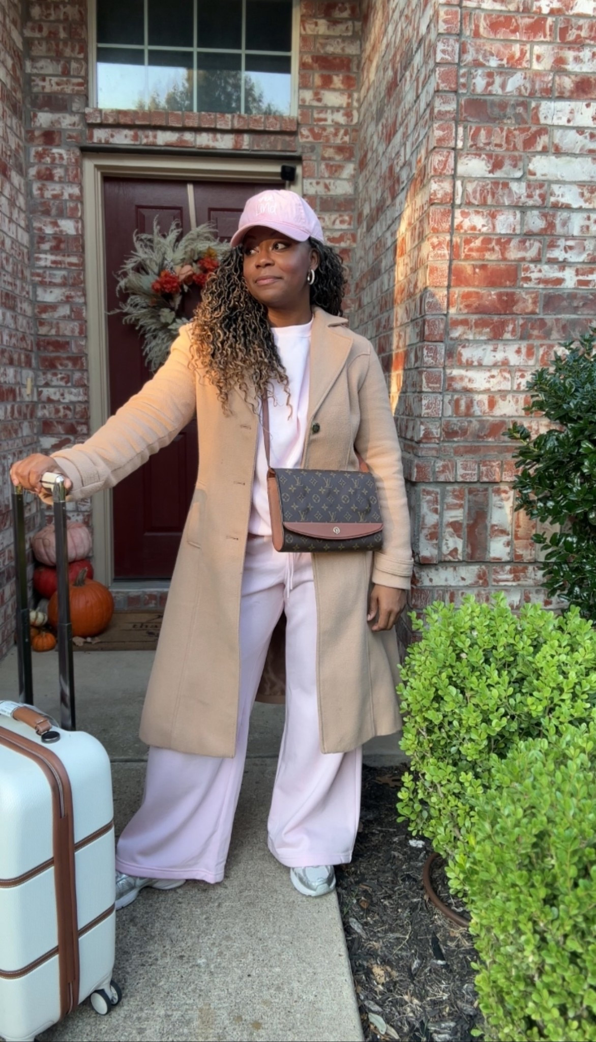 Fall and winter pink travel outfit idea

#LTKTravel #LTKootd #LTKPetite