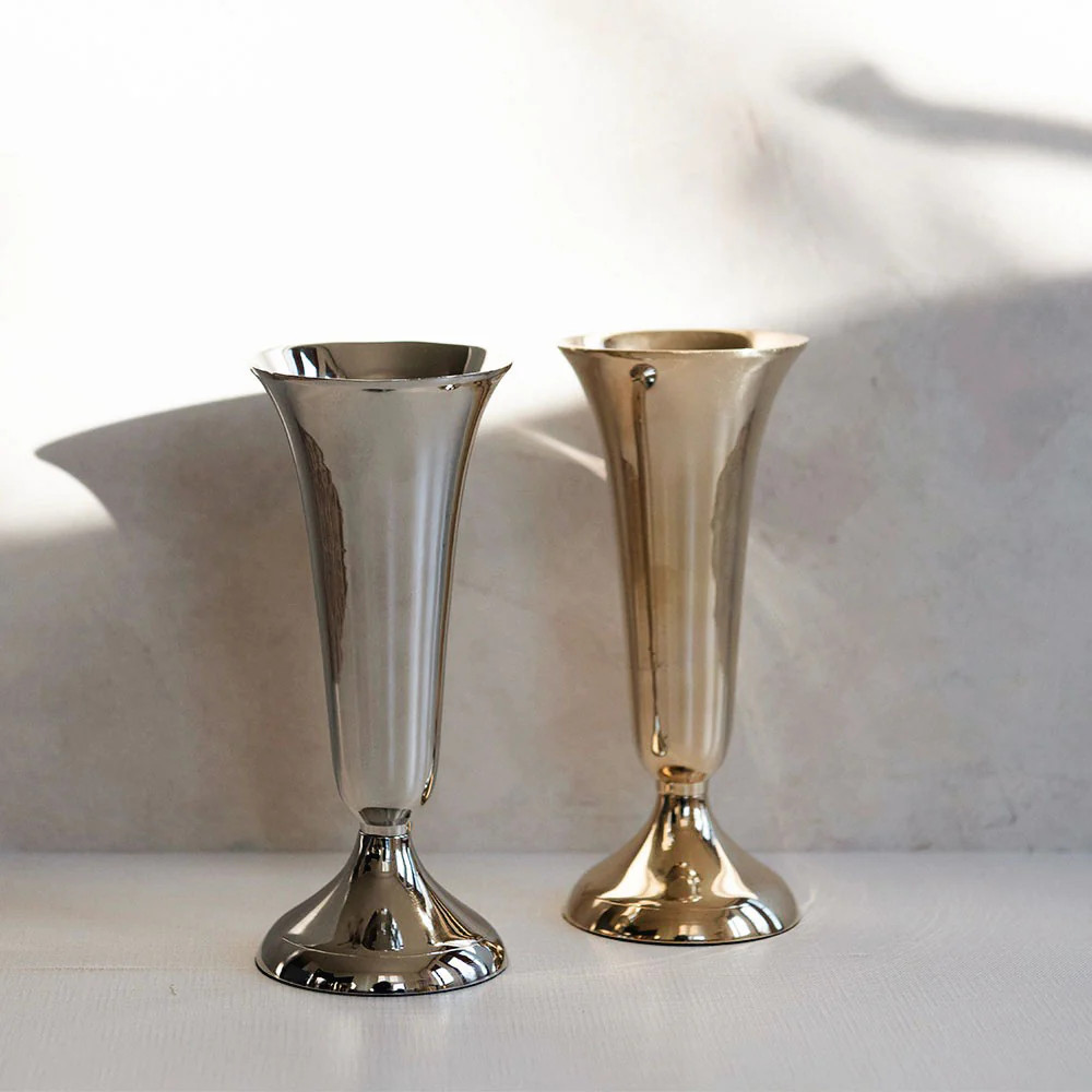 Buttercup Vase | Roan Iris