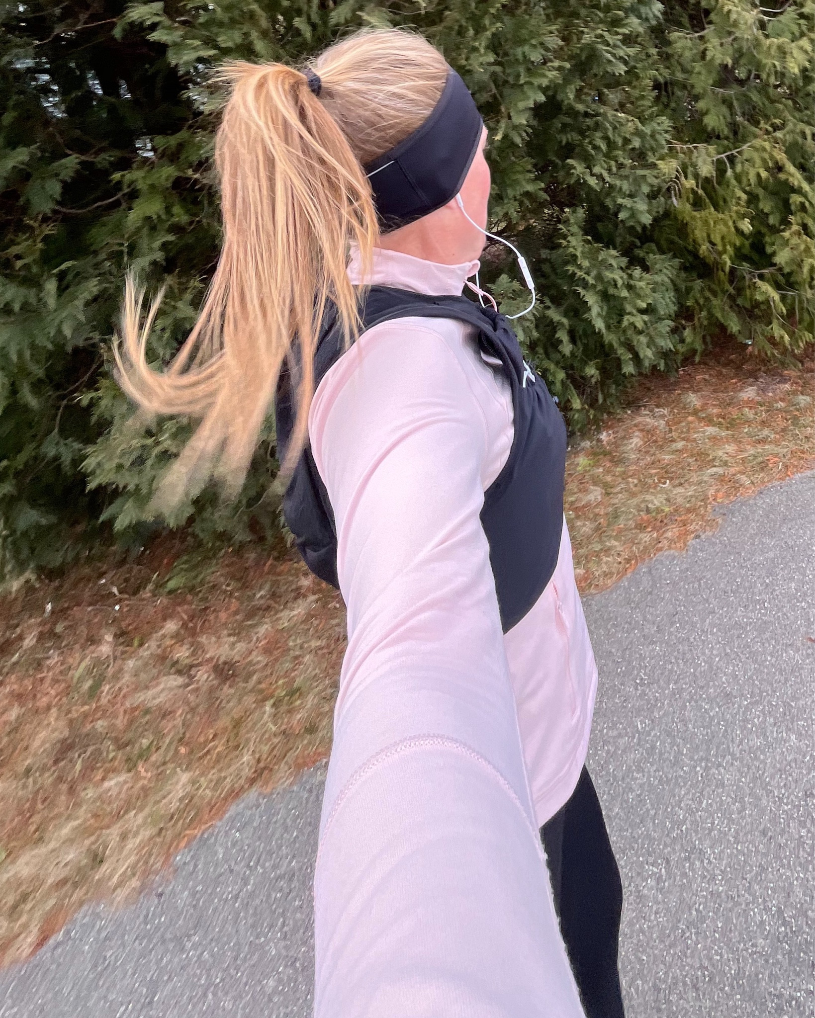 10 mile Saturday run outfit - marathon training!

Wearing 8 in leggings, 8 in swiftly, 8 in define jacket and the l/xl in the running vest. 



#LTKfitnessgoals #LTKActive #LTKSpringSale