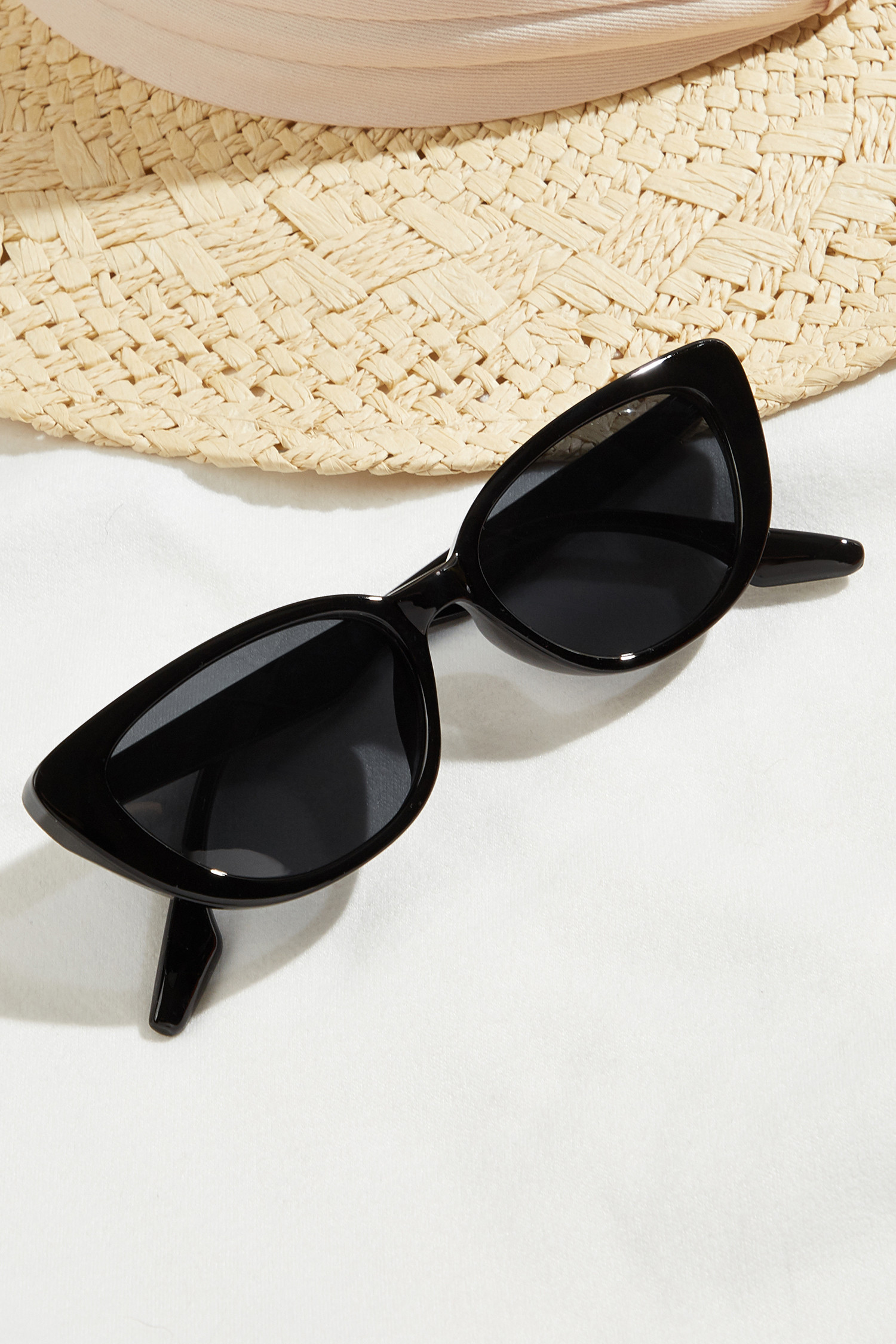 Low Profile Black Sunglasses - F | Cupshe US