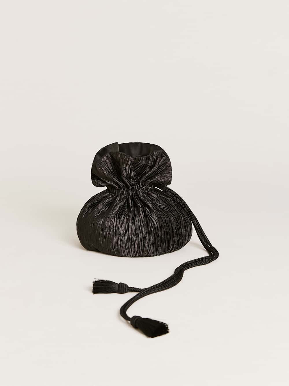 Aphrodite Pleated Pouch | Reformation (Global)