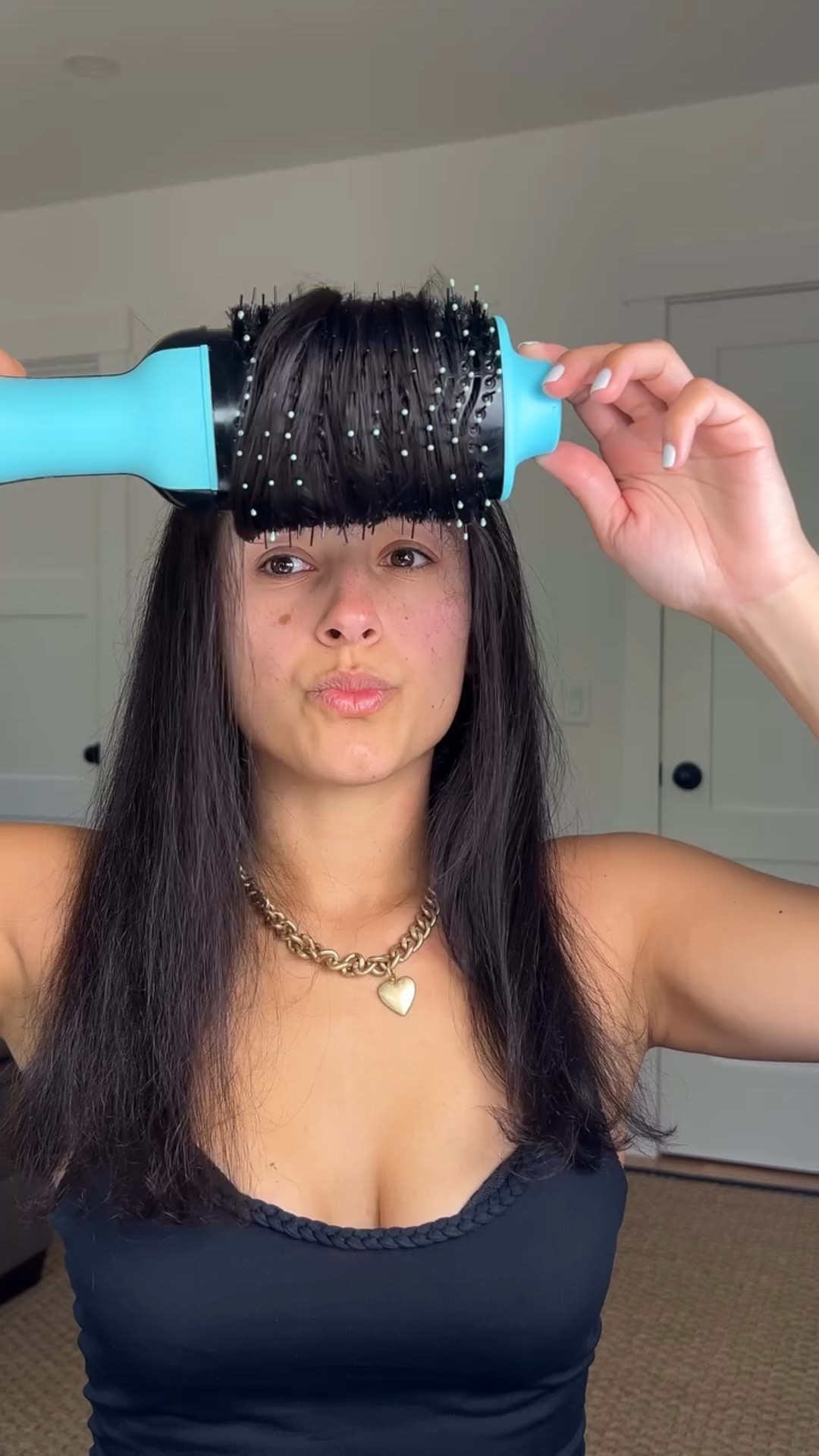 Healthy, glossy, and strong.. all thanks to this fortifying serum! 

@kerastase_official 

#kerastase #haircare #hairserum #youdarewecare #nutritive #dryhair #hairloss