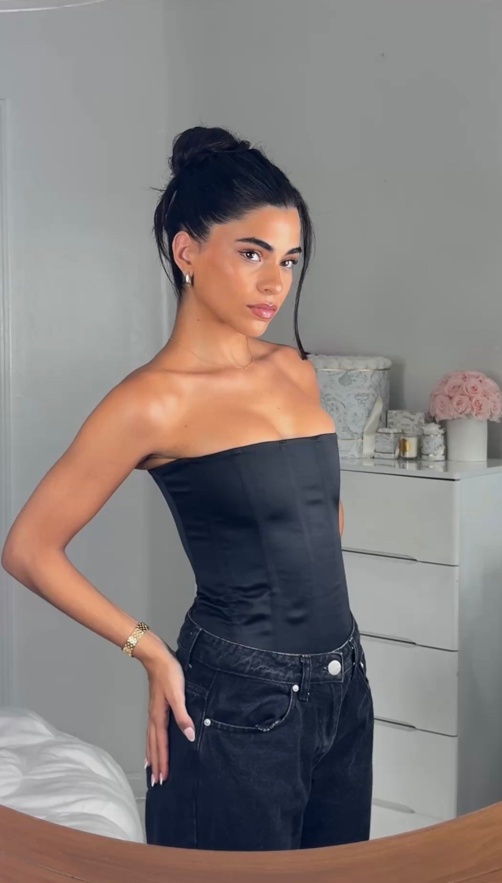 Hailey Bieber bun 

#LTKStyleTip