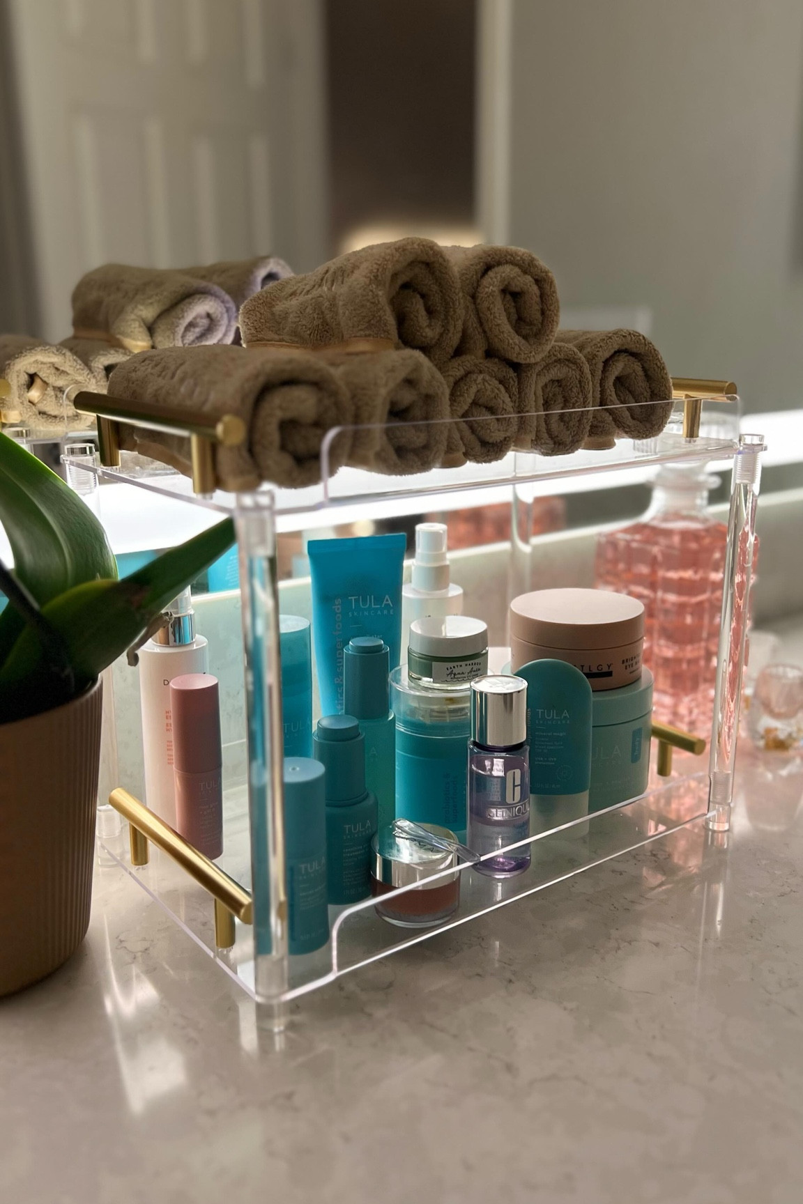 Hey Y’all, It’s me Linds!  I decided to revamp and separate my LTK post separate from my personal IG account.  And what better time than on Prime Day! Here you can find all my favorite items! Comment “PRIME24” to get a link to my favorite home bathroom favorites.

#primeday #primeday2024 #amazonfinds #amazonbathroom #ltk #spaathome