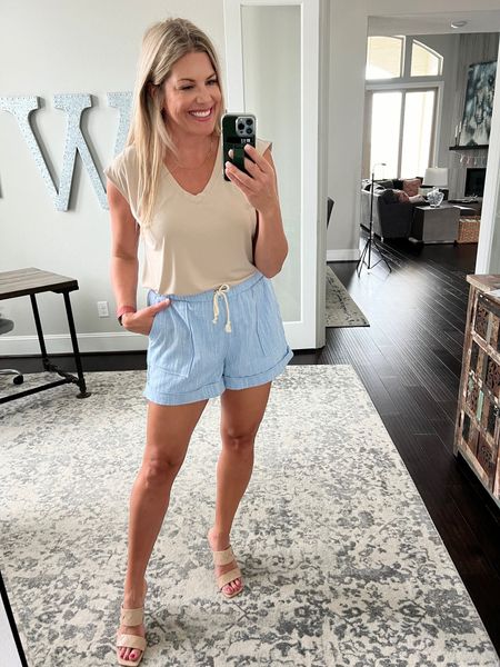 Everyday Outfit Inspo

Shorts  Shirt  Heels  Fashion  Women's fashion  Causal wear  Spring  Spring fashion  Style guide  Spring  Fashion blog  What I wore  Workwear  Fashion blogger  Everyday outfit inspo  Casual spring outfit idea  

#LTKstyletip #LTKfindsunder100 #LTKSeasonal