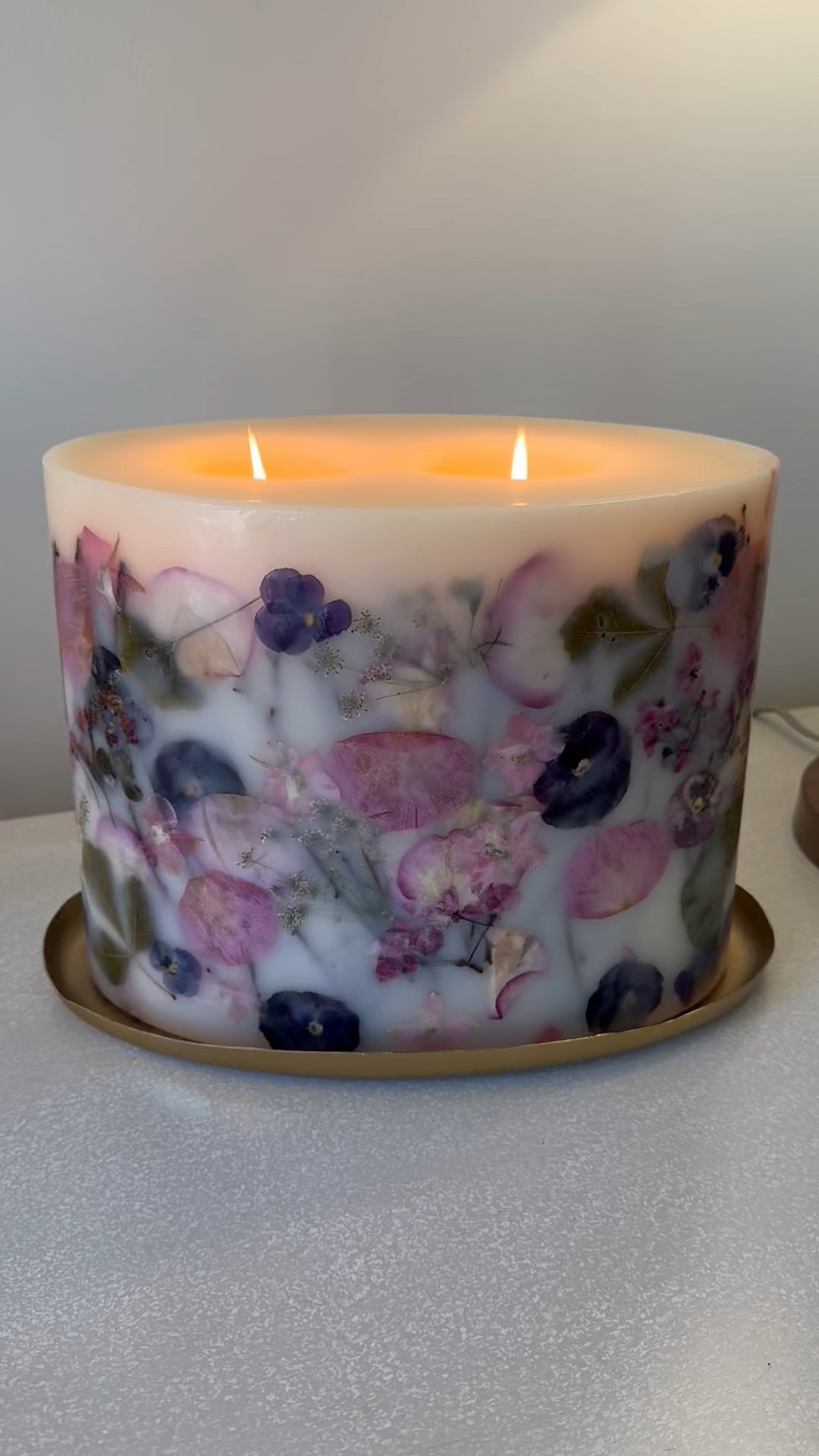 POV you are burning the world’s most gorgeous candle 😍

#LTKHome #LTKSeasonal
