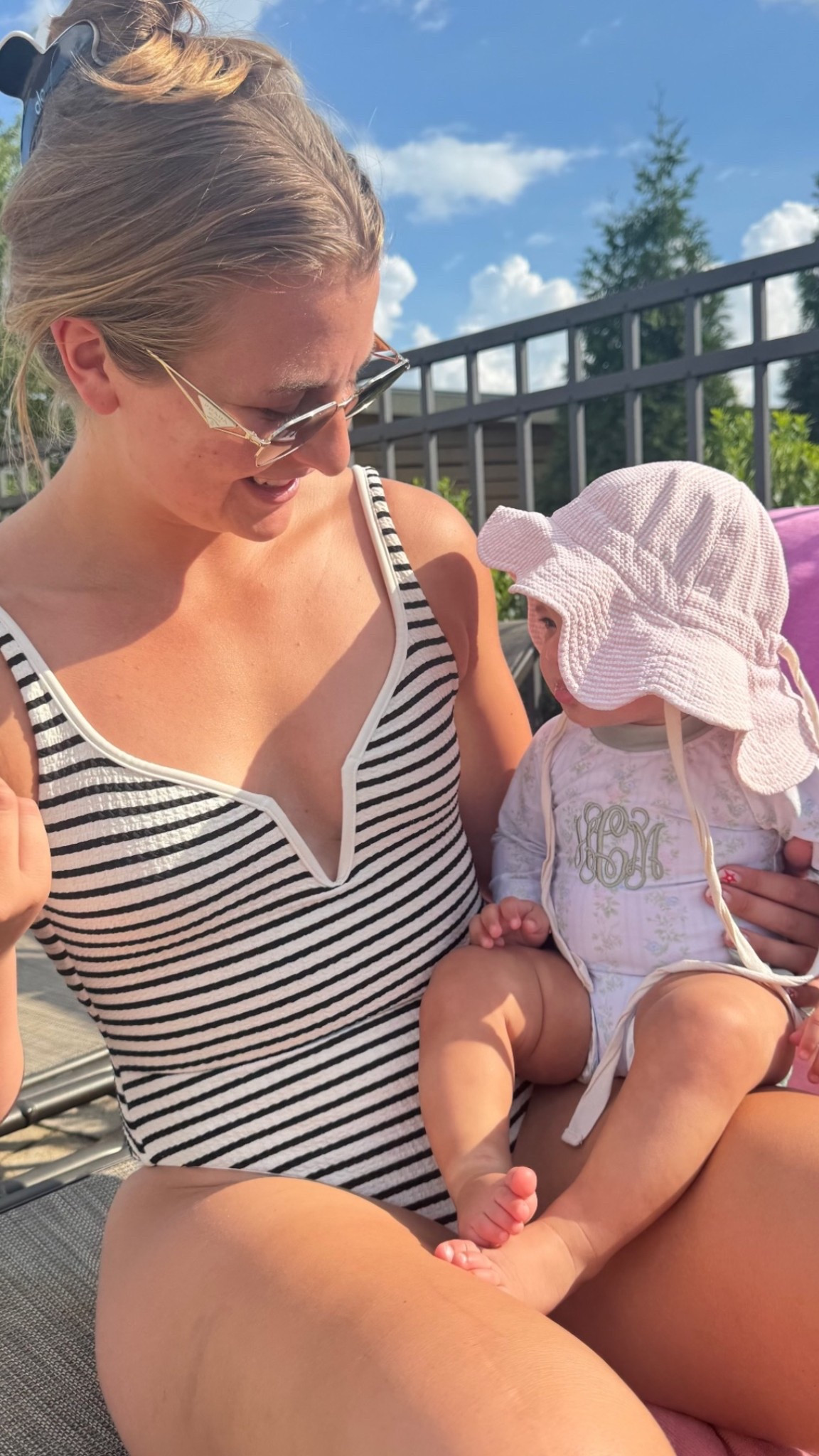 Poolside babies 