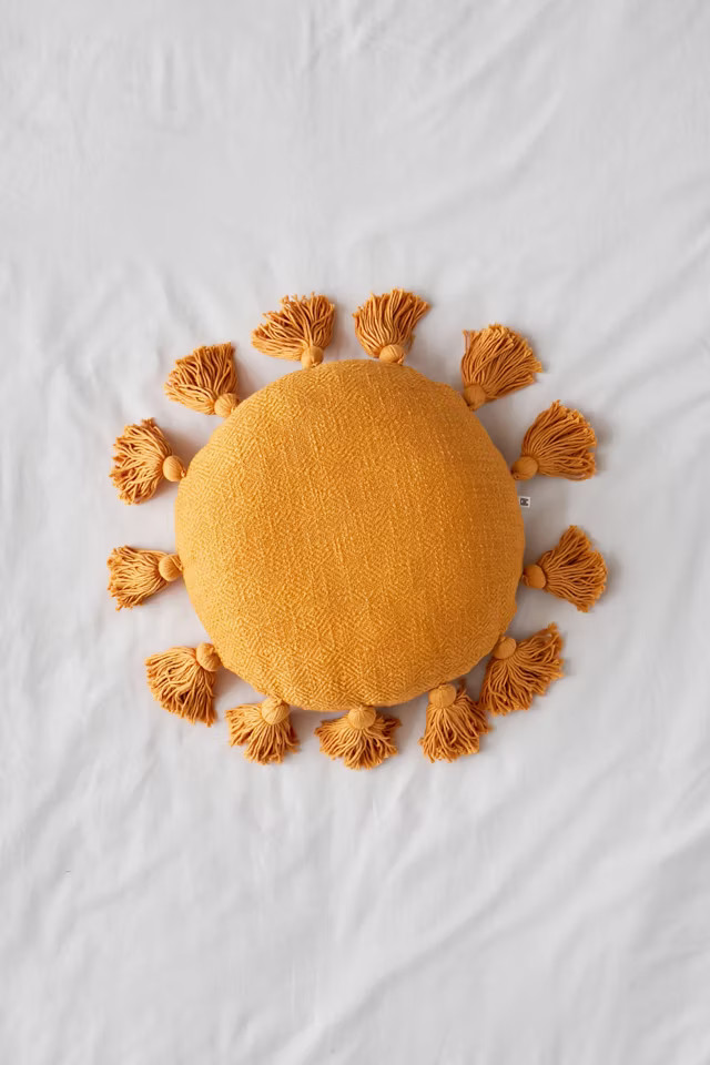 Savannah Round Throw Pillow | Urban Outfitters (US and RoW)