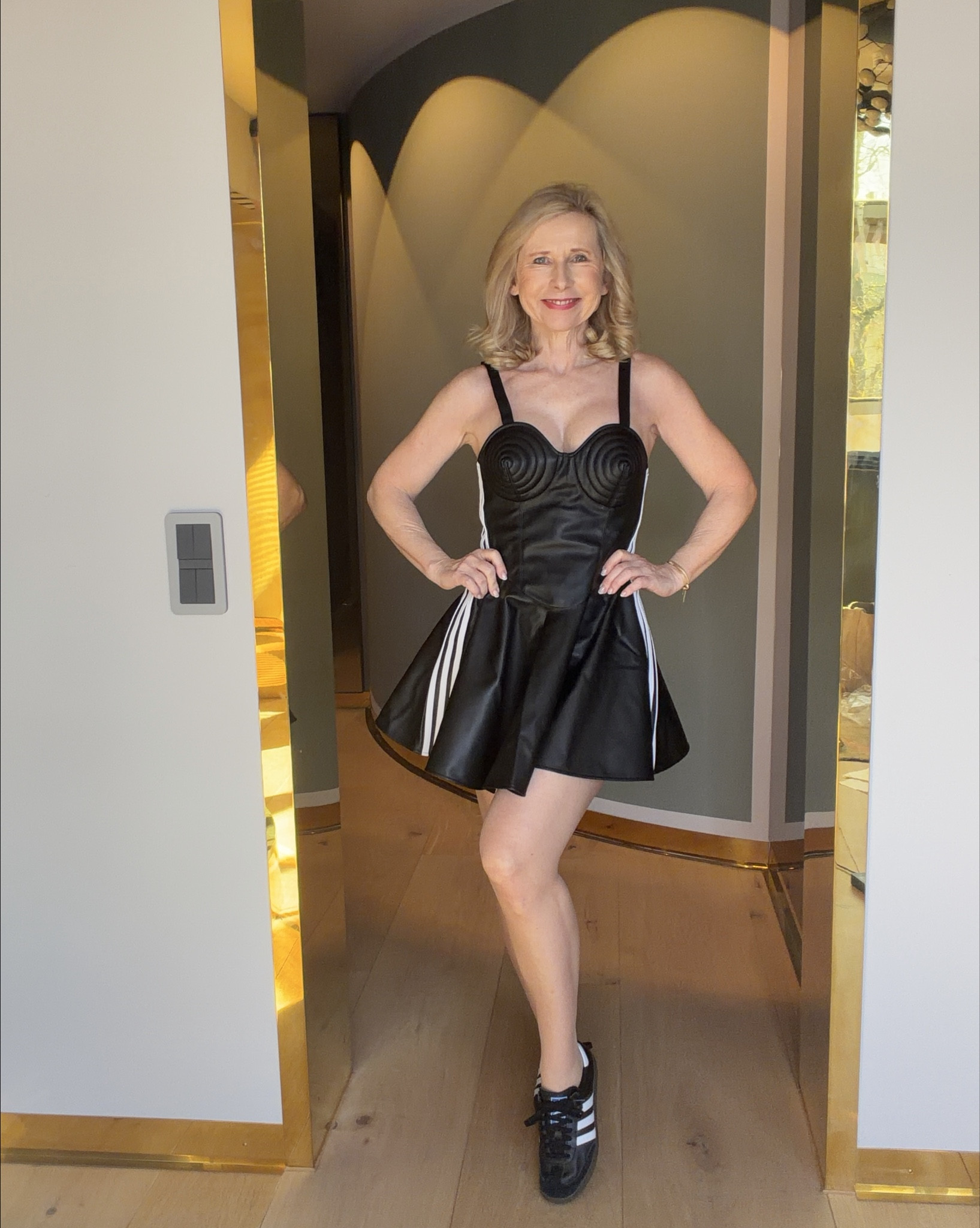 Adidas a la Gaultier 🖤🤍 
Cooles Kleid mit Gaultier Top 

#LTKbeauty #LTKdeutschland #LTKFashionMonth