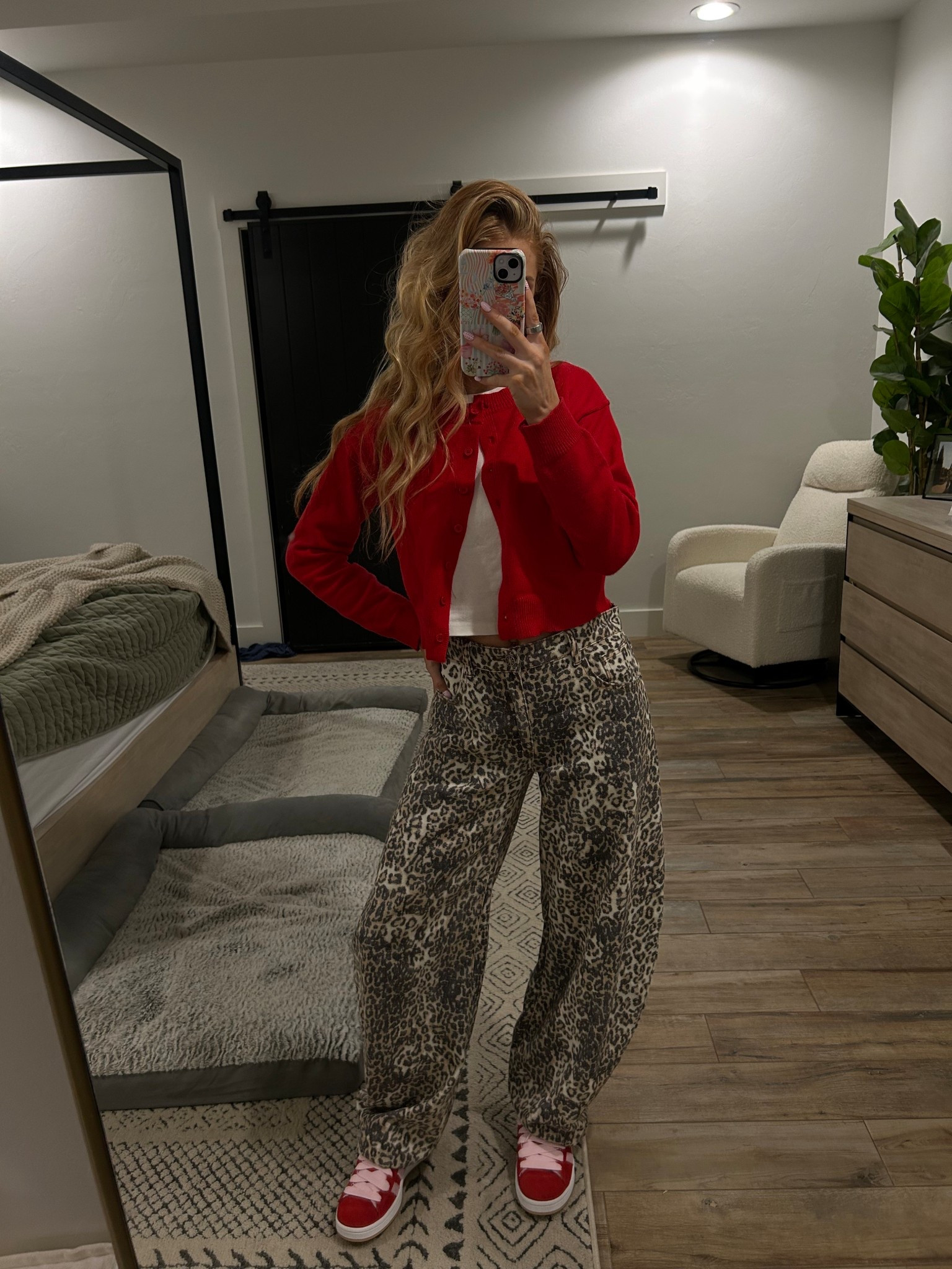 perfect jeans & vday outfit 

#LTKValentine #LTKvlog #LTKmomlife