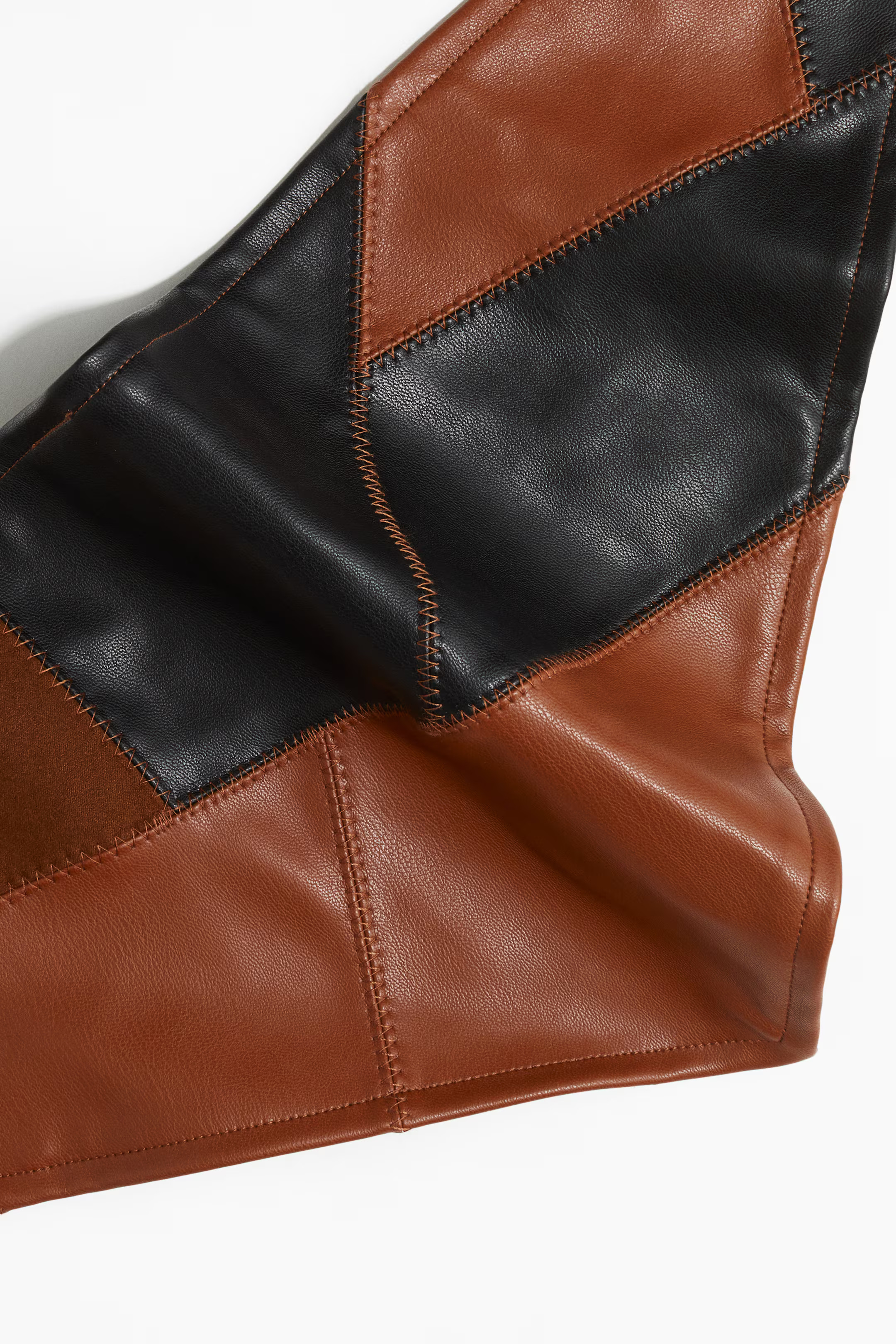 Coated triangle scarf | H&M (UK, MY, IN, SG, PH, TW, HK)