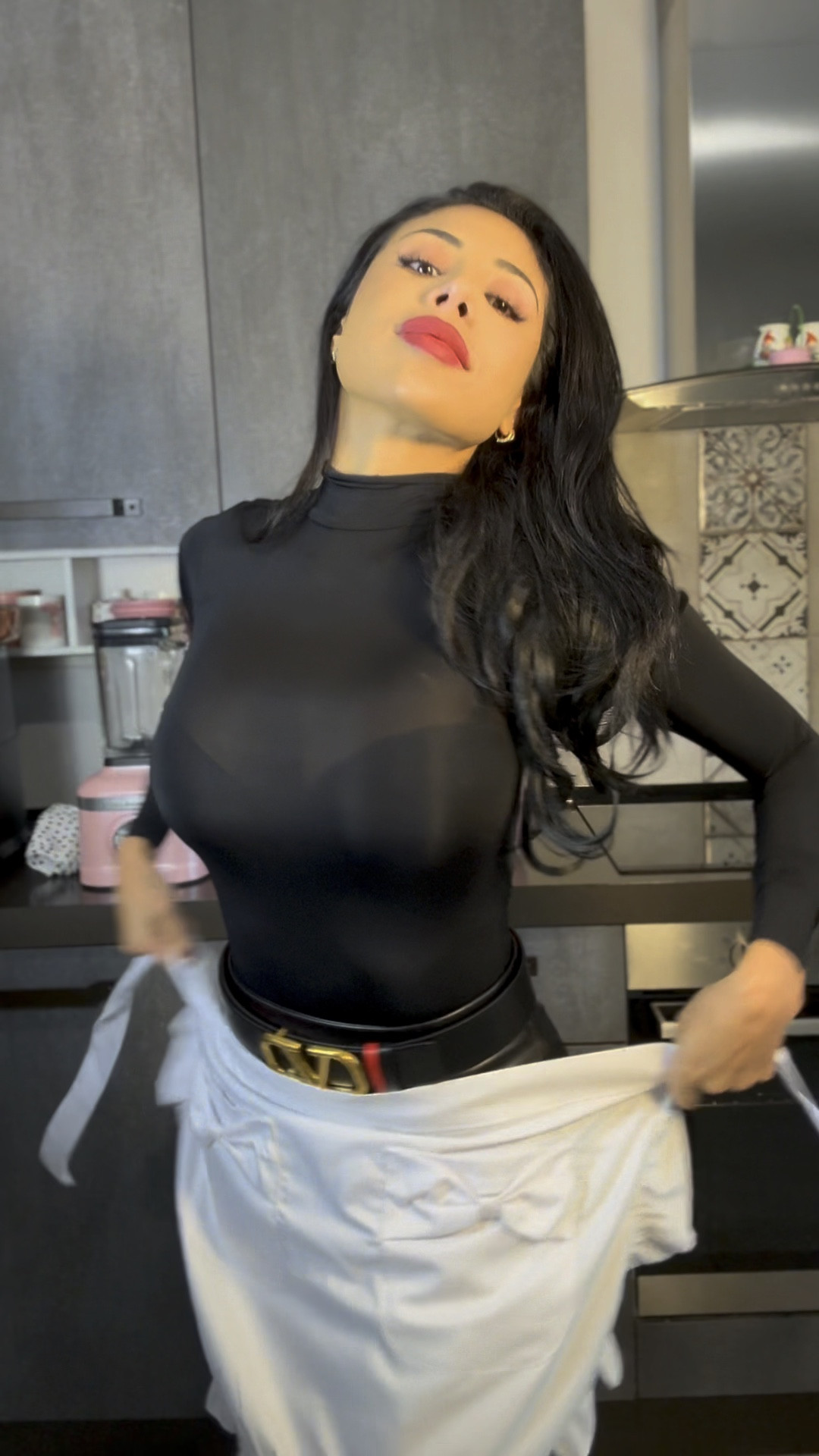 Cooking with style 😎😎.                                 #totalblack#outfitinspo#leagherskirt#valentinobelt#hairsryle#hudabeautyl

#LTKGiftGuide #LTKCyberWeek #LTKHoliday