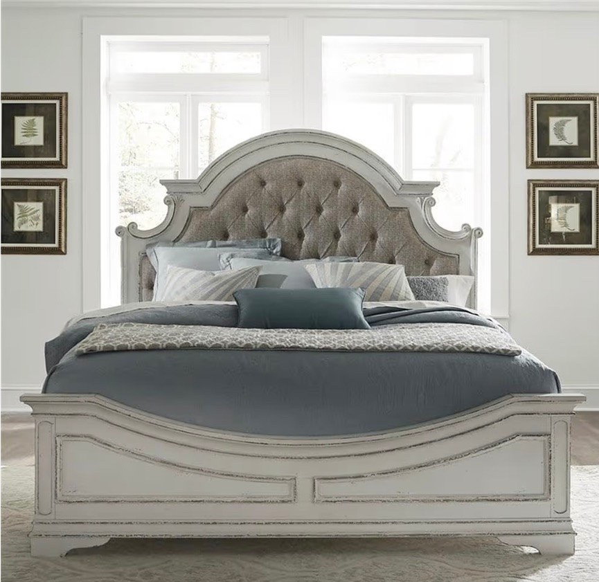 Liberty Furniture 
Magnolia Monor King Bed
#kingsizebed
#kingbed

#LTKHome