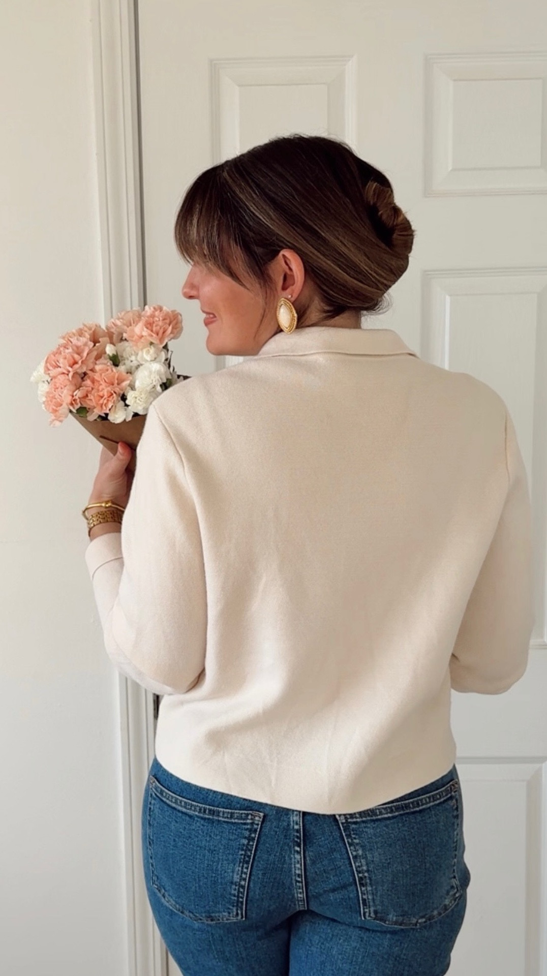 Spring is almost here, and I’m embracing every colorful moment! 🌸 From playful hues to effortlessly layers, this season is all about joyful elegance! Inspired by dreamy gardens and everyday beauty, I can’t wait to style shades of yellow, blue, pink, and more! 🌷

Pictured are some of my photos from my favorite spots and gardens that capture the beauty of spring! Whether it’s a morning walk, a bouquet from the market, or a garden in full bloom, spring is one of my favorite sources of inspiration!

Which color are you most excited to wear this season? 💐

✨For more spring style inspiration and outfit ideas, head to the blog: www.maevawithamour.com & you can shop all the looks of this post via LTK using the link in bio! 

👉 Save & Follow for style tips and wardrobe inspiration to elevate your everyday looks!

#springstyle #effortlesschic #springcolors #parisianstyle #SpringFashion #OOTDInspo #flowers #outfitinspo #parisoutfit #spring 

#LTKStyleTip #LTKSeasonal #LTKTravel