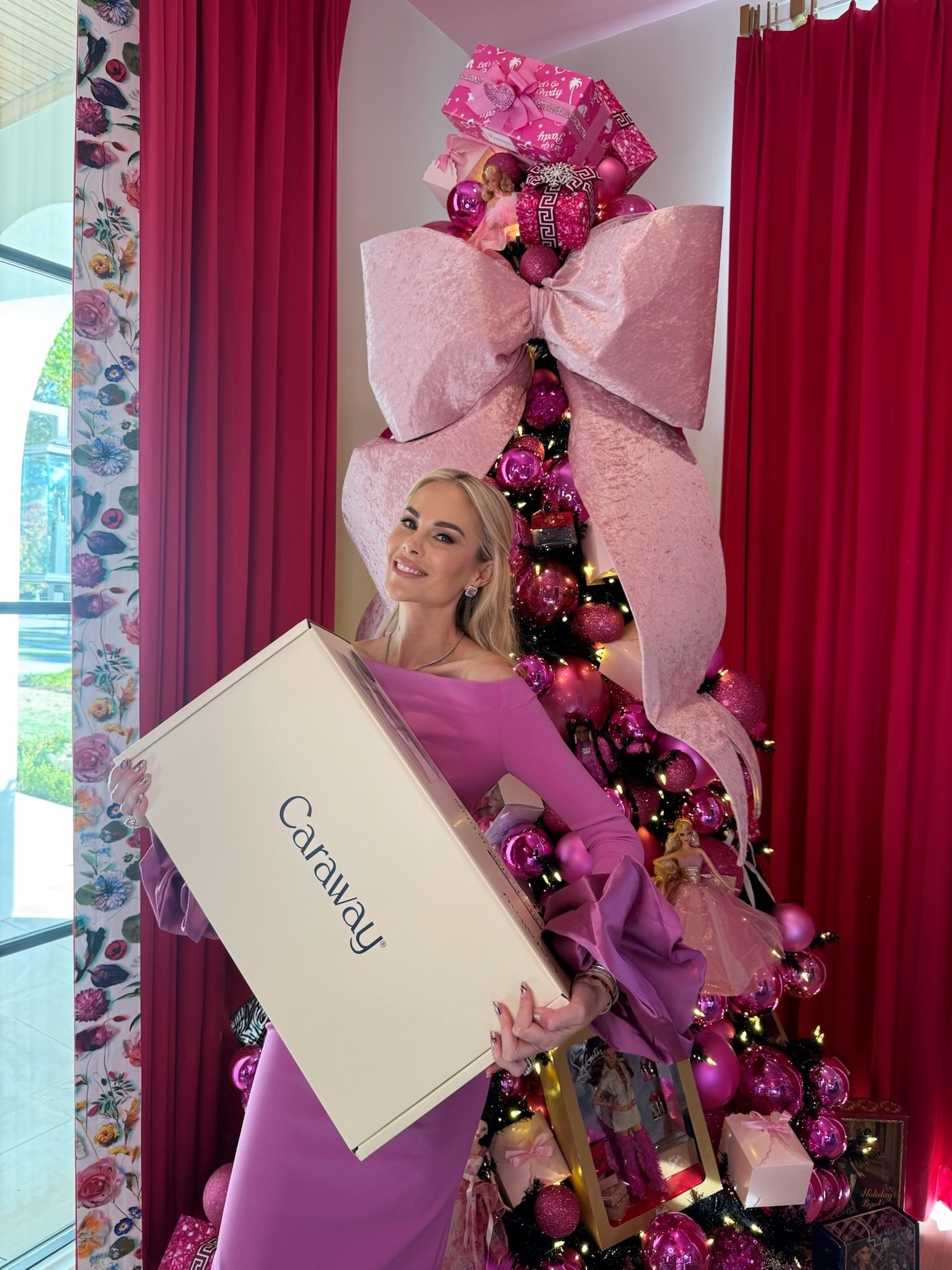 Black Friday Sales! 👩🏻‍🍳🍳 We use Caraway in our home! I just got the full food storage containers everything’s now 25% off!