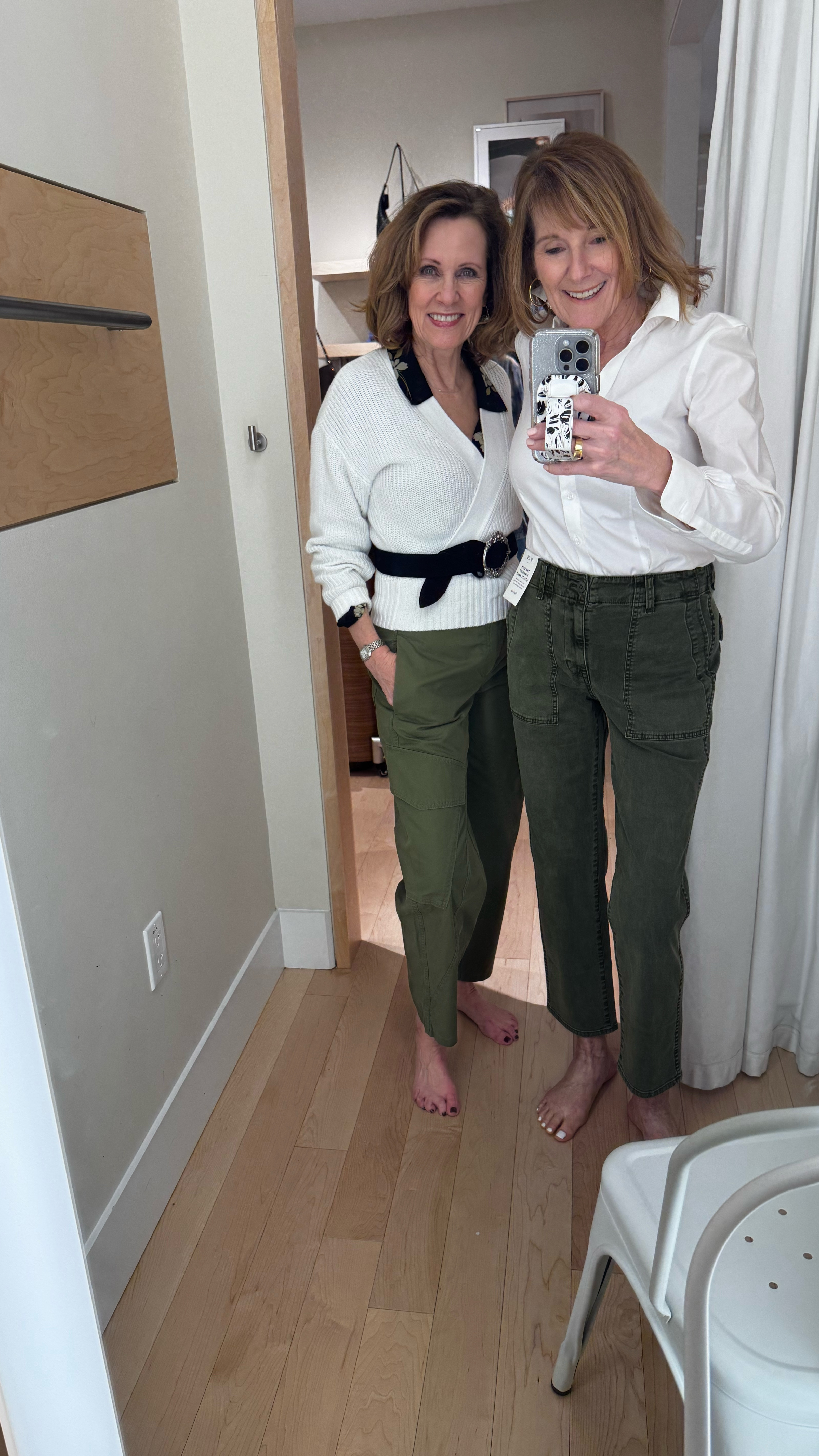 Look what we found while we were looking for white jeans.   These are so cute- they deserve a look.  Perfect for spring and summer.
Don’t worry-we found some really good white jeans and will do a post soon!   

#LTKspringfashion
#LTKspringfinds

#LTKStyleTip