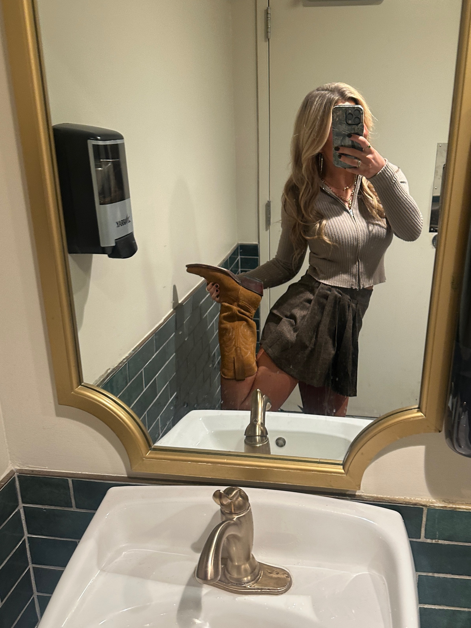 OOTN hahaha

#LTKFindsUnder50 #LTKSeasonal #LTKStyleTip