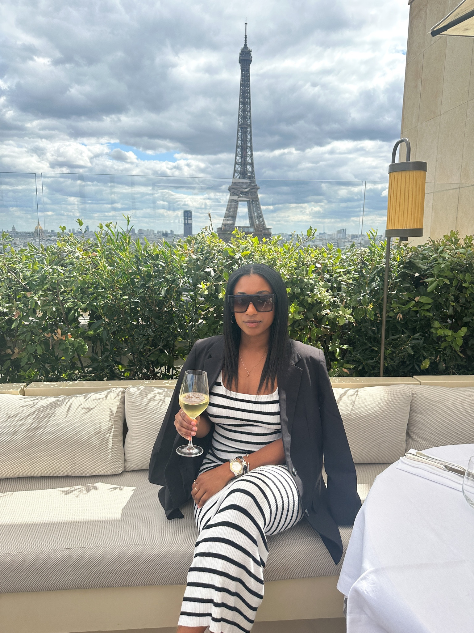 Lunch in Paris🇫🇷✨

#LTKeurope #LTKshoecrush #LTKstyletip