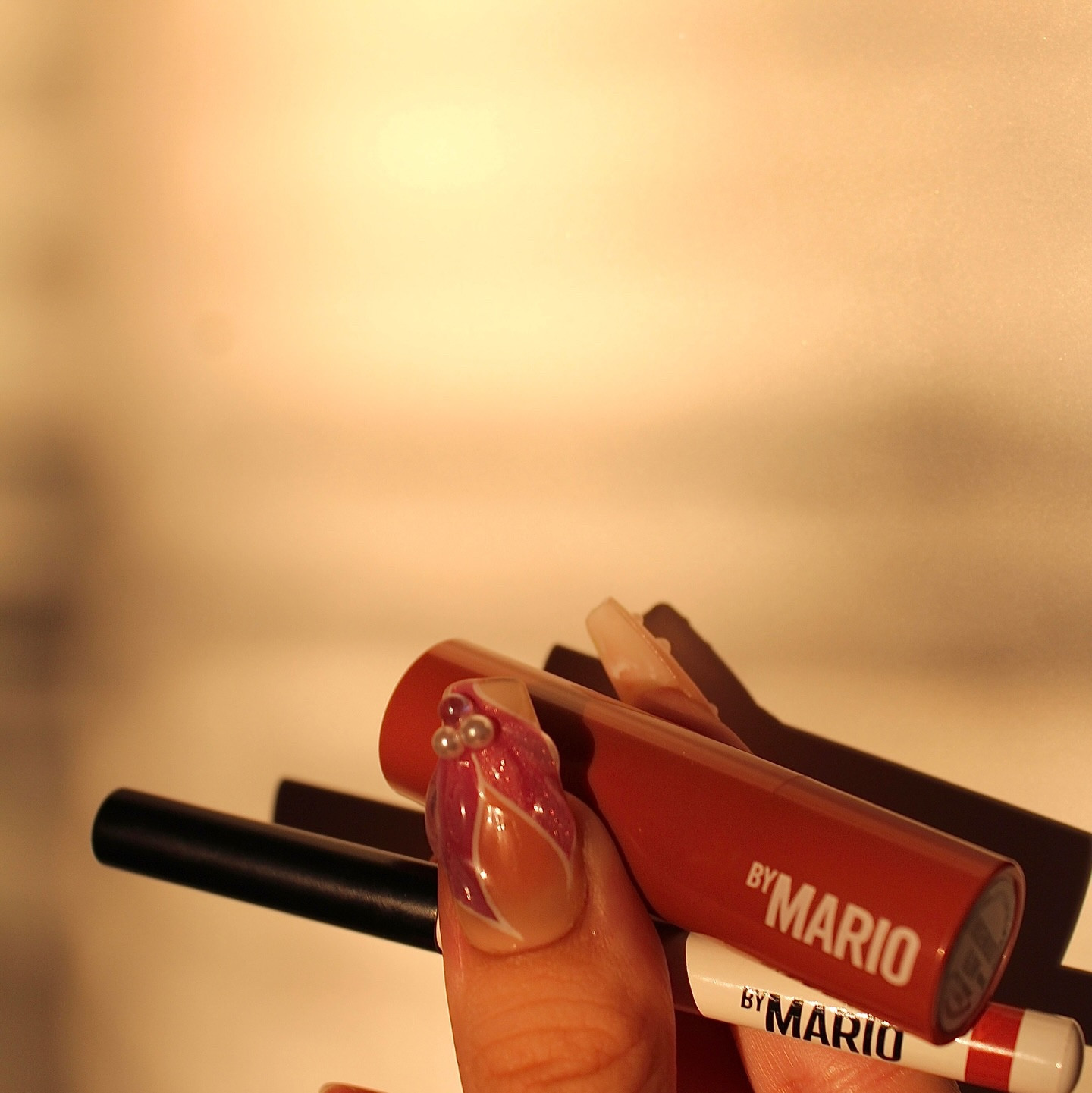 Nothing beats a hydrating gloss & a perfect liner combo 🫦 

Makeup by Mario MoistureGlow Plumping Lip Serum: 
Minty fresh feel, infused with Shea Butter, Avocado Oil, Refined Kiwi Oil, & Argan Oil. 
This product quickly melts onto lips & visibly plumps, nourishes, & hydrates with a blend of conditioning, vegan oils!
 it has a propel stick for effortless application.

Ultra Suede Sculpting Lip Pencil ~ Rich Mauve:
This is an outstanding precision lip liner that defines, sculpts, & limitlessly shapes the lips to create the illusion of a fuller pout. 
-matte formula
infused with emollients for extra comfort & does not feather or bleed!

@makeupbymario 

#sephora #bymario #makeupbymario #sephoracanada #birthdaygift #lipglossaddict #glossylipcombo #lipcombo #perfectlips #trending #lipliner #rosewoodglow #beauty #ugc #beautycreator #minty #plumping #easyuse #glide #lippencil #fullerlips #makeuptips #makeuphacks #worthit