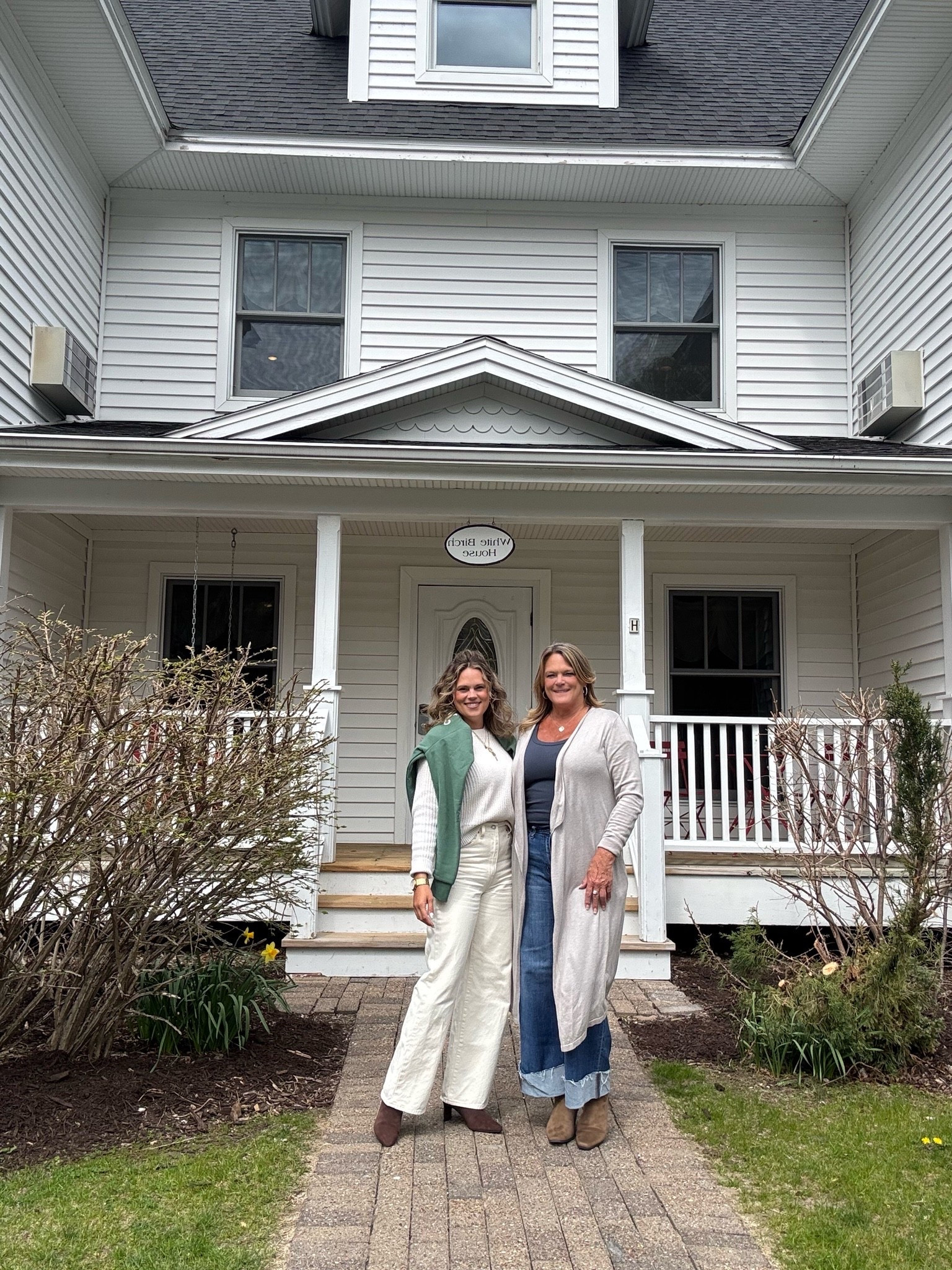 Girls weekend 
Wisconsin Door County 
Rib Cage Wide Leg Levi’s 
Knee High Brown Boots

#LTKgrwm #LTKootd