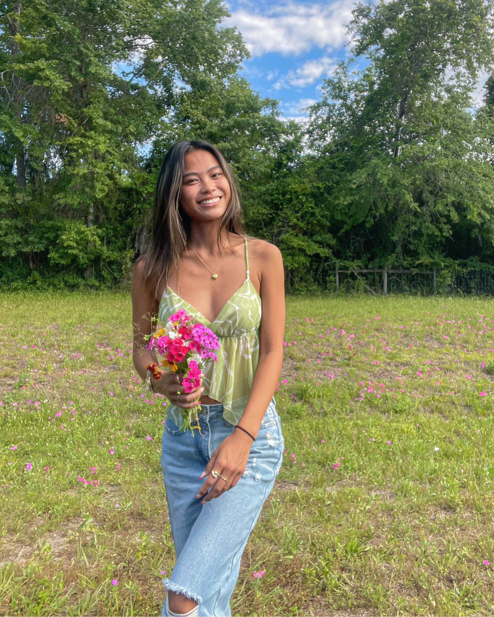 casual ootd inspo 💐 both top + bottom are on sale at greybandit.com! code ITSCAROXLINE for a discount 💗

#LTKsalealert #LTKtravel #LTKSpringSale