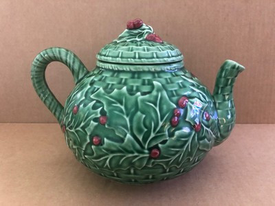 Sweet BORDALLO PINHEIRO Christmas Holly Berry Teapot Made in Portugal  | eBay | eBay US