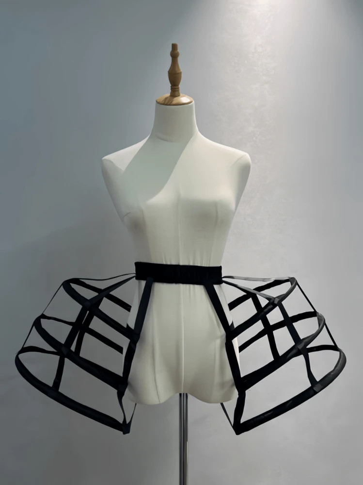1pc Women's Black & White Baroque Style 3-Layer Hollow Bird Cage Skirt Petticoat With Rococo Fish Bone Ruffles, Cosplay Underskirt Fall Clothes For Women | SHEIN