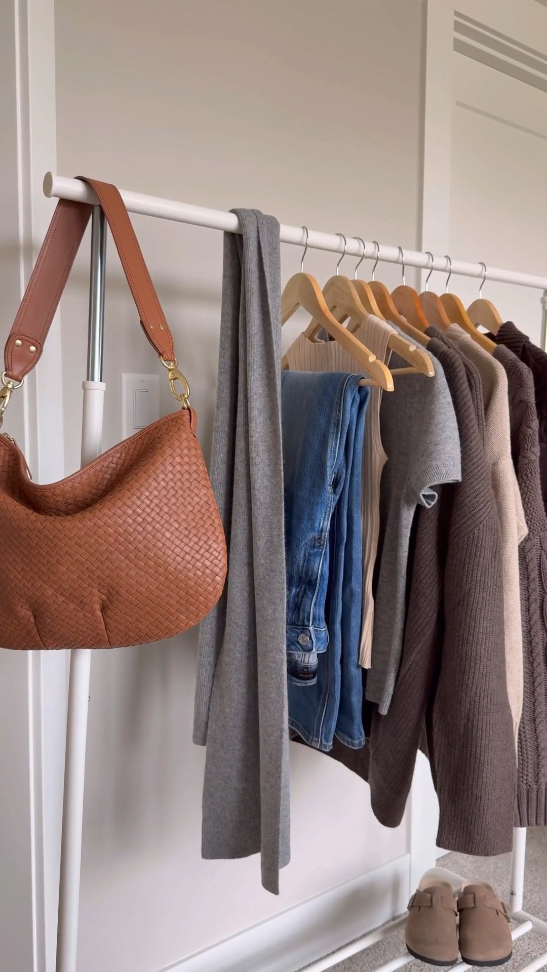 Neutral closet staples 🤎

Quince finds | sweater | look for less | chocolate brown | woven bag 



#LTKSeasonal

#LTKootd #LTKSeasonal #LTKdayinmylife