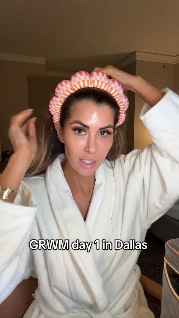 GRWM for day 1 in Dallas! 

 