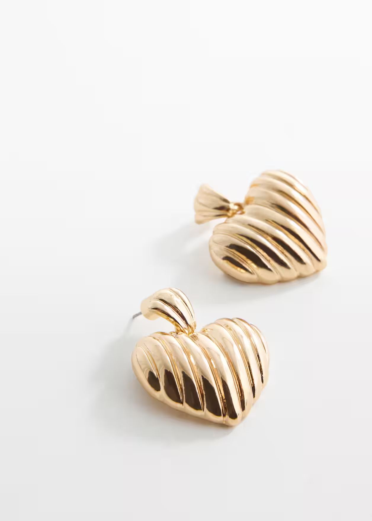 Heart-shape earrings -  Women | Mango USA | MANGO (US)