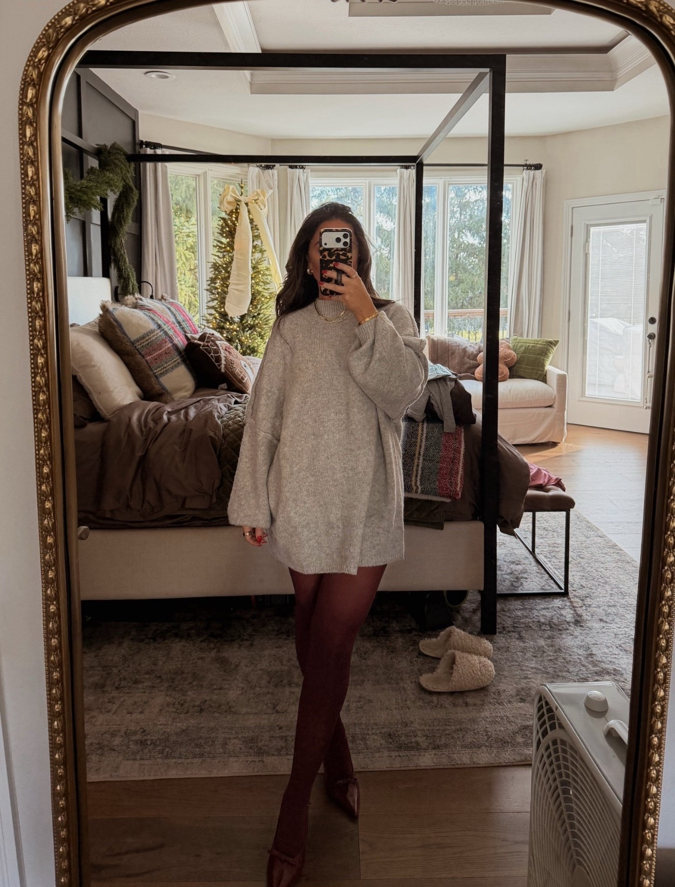 Last min holiday outfit✨❤️
Love the color of the heels & stockings!

#LTKFindsUnder50 #LTKPetite #LTKHoliday