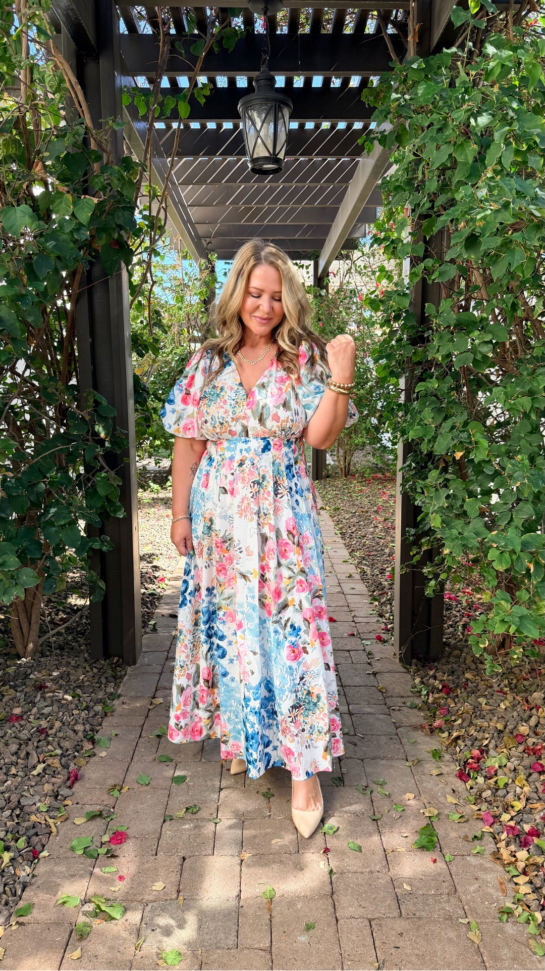 Size large

#LTKMidsize #LTKPetite #LTKOver40