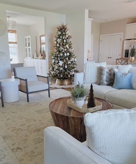 My living room
Christmas decor!  The tree is from
Costco so I can’t link it but it was worth every penny 

Living room decor, Christmas decor, Christmas tree inspiration, coastal Christmas decor, holiday decor,  coastal home, southern home decor 

#LTKSeasonal #LTKHoliday #LTKhome