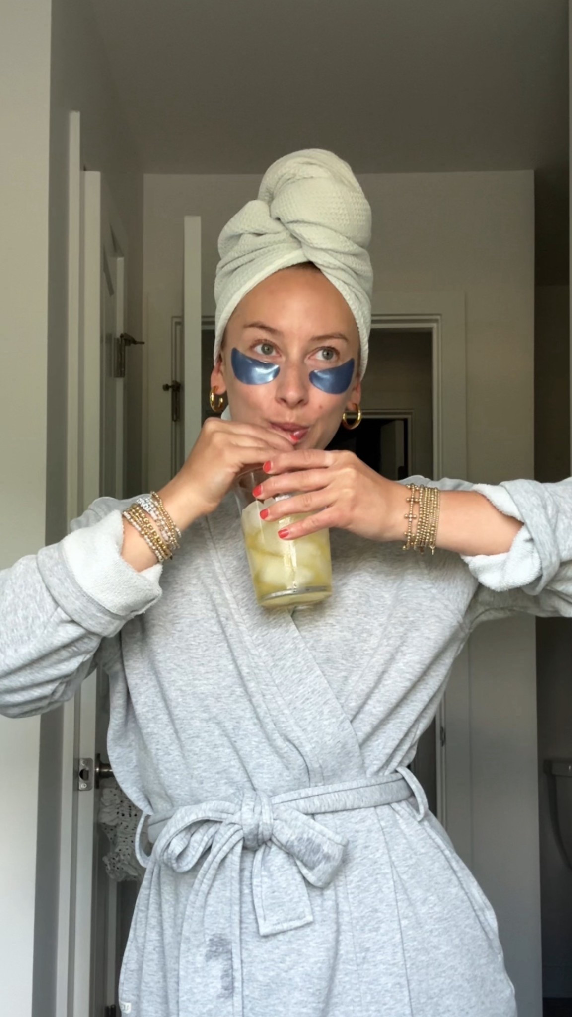 7/12/25 Cozy Getting Ready Moment – UGG Robe & Eye Masks


A little pre-dinner self-care moment in my favorite UGG robe and Summer Fridays eye masks — simple rituals that make getting ready feel like a reset. Linking both here for the coziest start to any night out or night in.