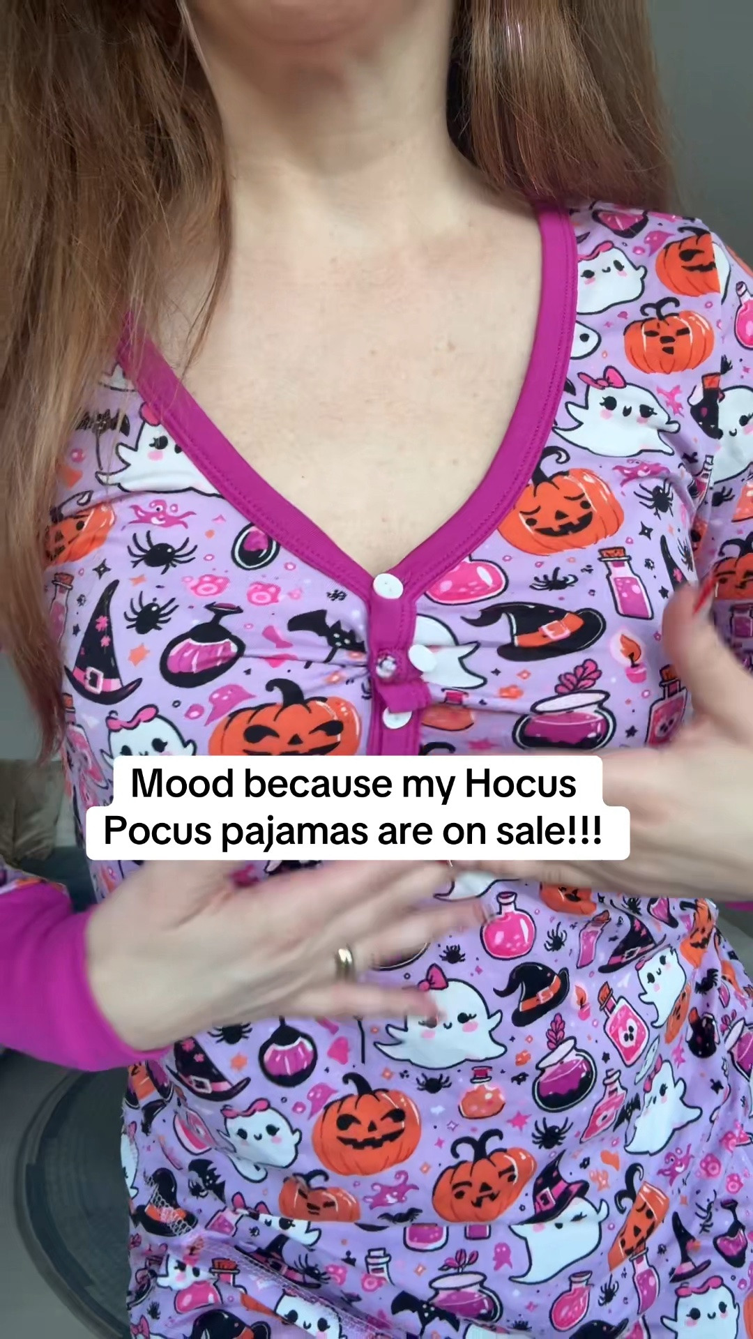 Final call before your Halloween movie marathons! 🧹 If you still haven’t snagged these purple Hocus Pocus ghost and potion jogger pajamas, this is your sign. They are so ridiculously cozy, have the best cuffed jogger fit, and are perfect for curling up to watch the Sanderson Sisters. Tap the link below to grab the exact 2-piece set before Halloween! 🎃💜