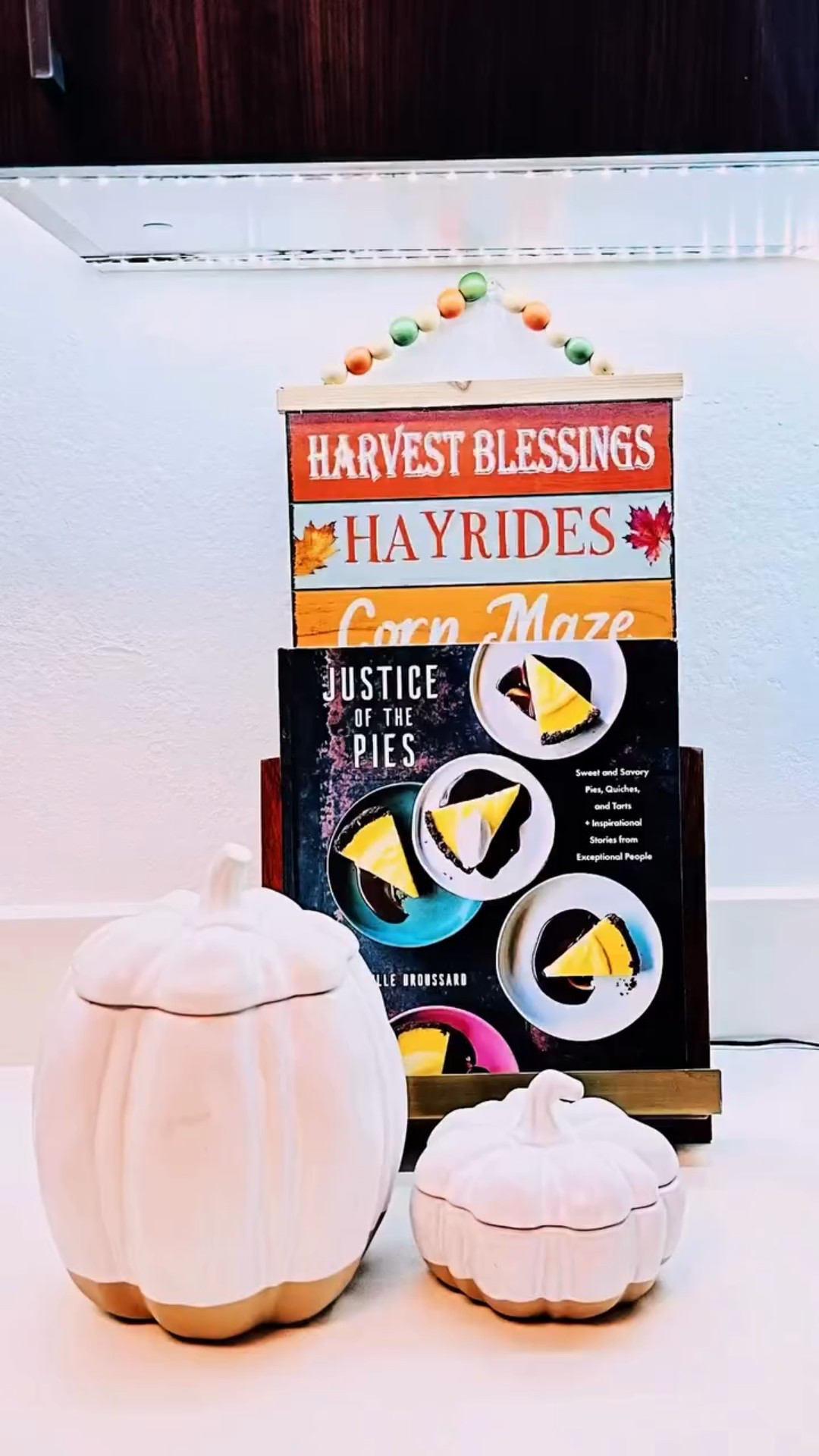
Trader Joe’s Ginger Snap cookies are hands down the best out there right now, you can literally taste bits of real ginger while you eat these little snaps!!

#snackbar #snackrestock #snackstation #candystation #candyrestock #cookiejar #candyjar

#LTKFindsUnder100 #LTKHome #LTKSaleAlert