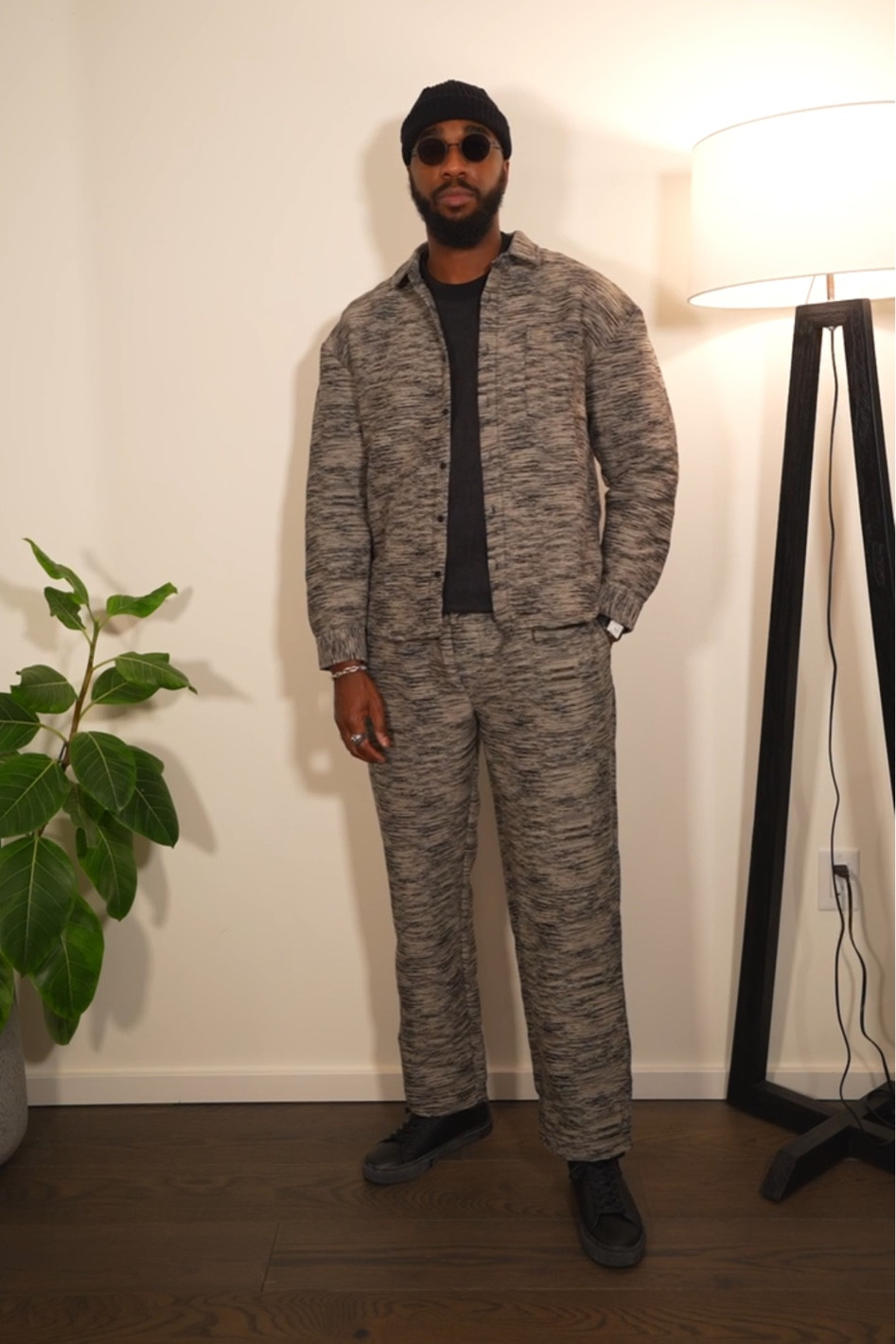 Matching grey and black set from BoohooMan. Links to items down below ⬇️!

#LTKmens