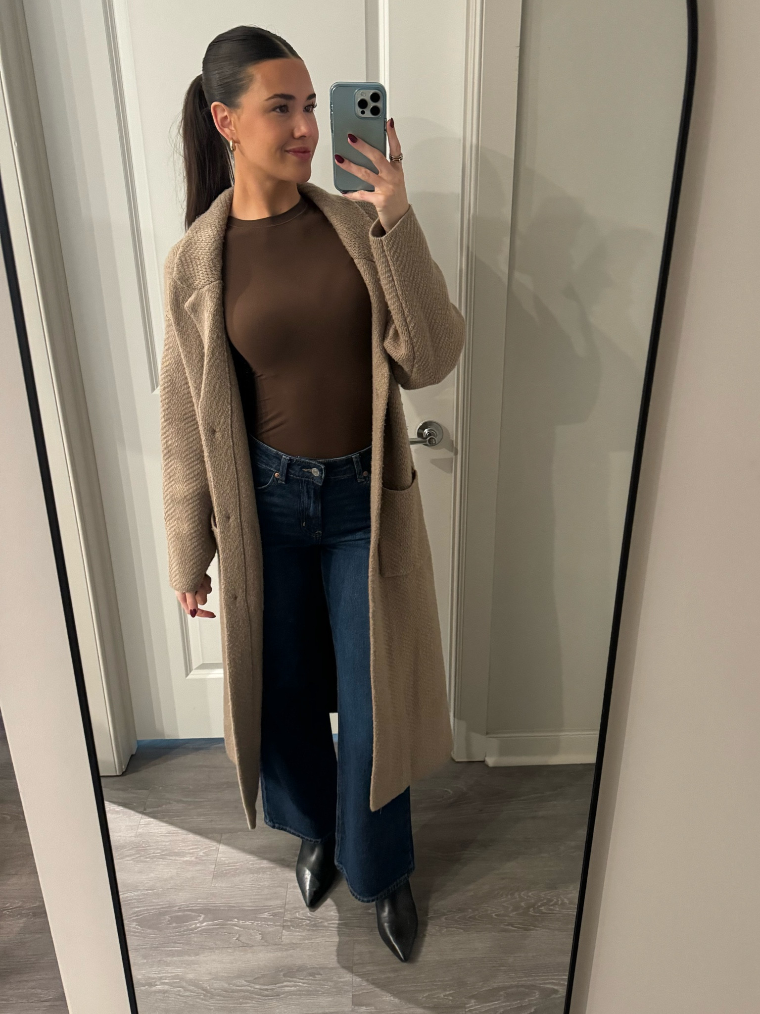 the softest shirt EVER🤎



#LTKStyleTip #LTKShoeCrush #LTKGiftGuide