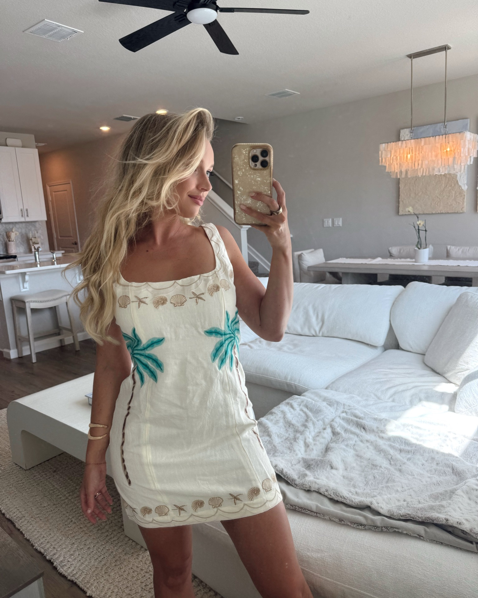 In love with this palm tree linen dress! Perfect for a day in Palm Beach 🌴 #palmbeach #vacationoutfit #linen #summerdress