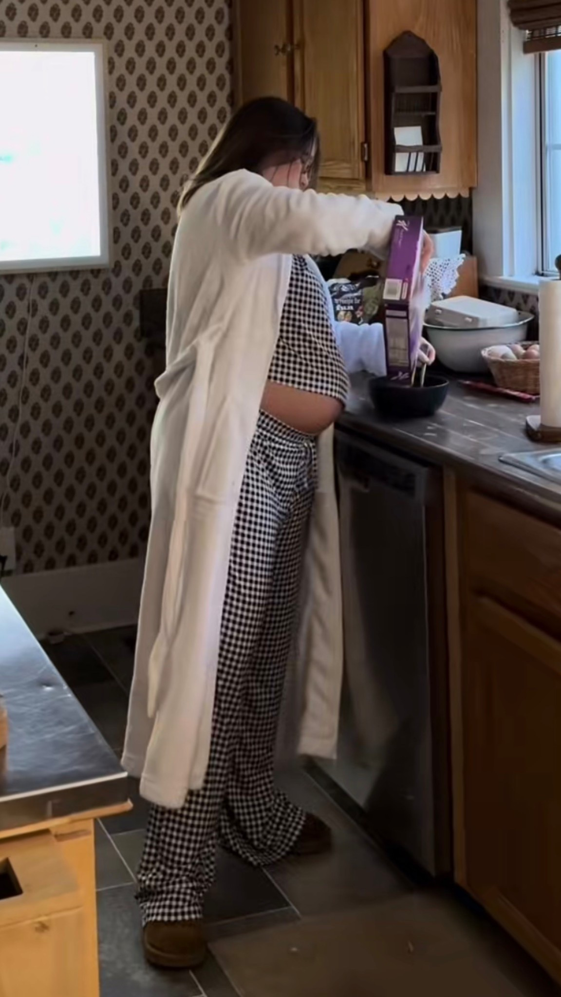 MY PJS🖤🤍 they’re so good!! wearing my true size (before pregnancy bc i don’t mind my
belly out 🥰) — small!! 

#LTKdayinmylife #LTKootd #LTKmomlife