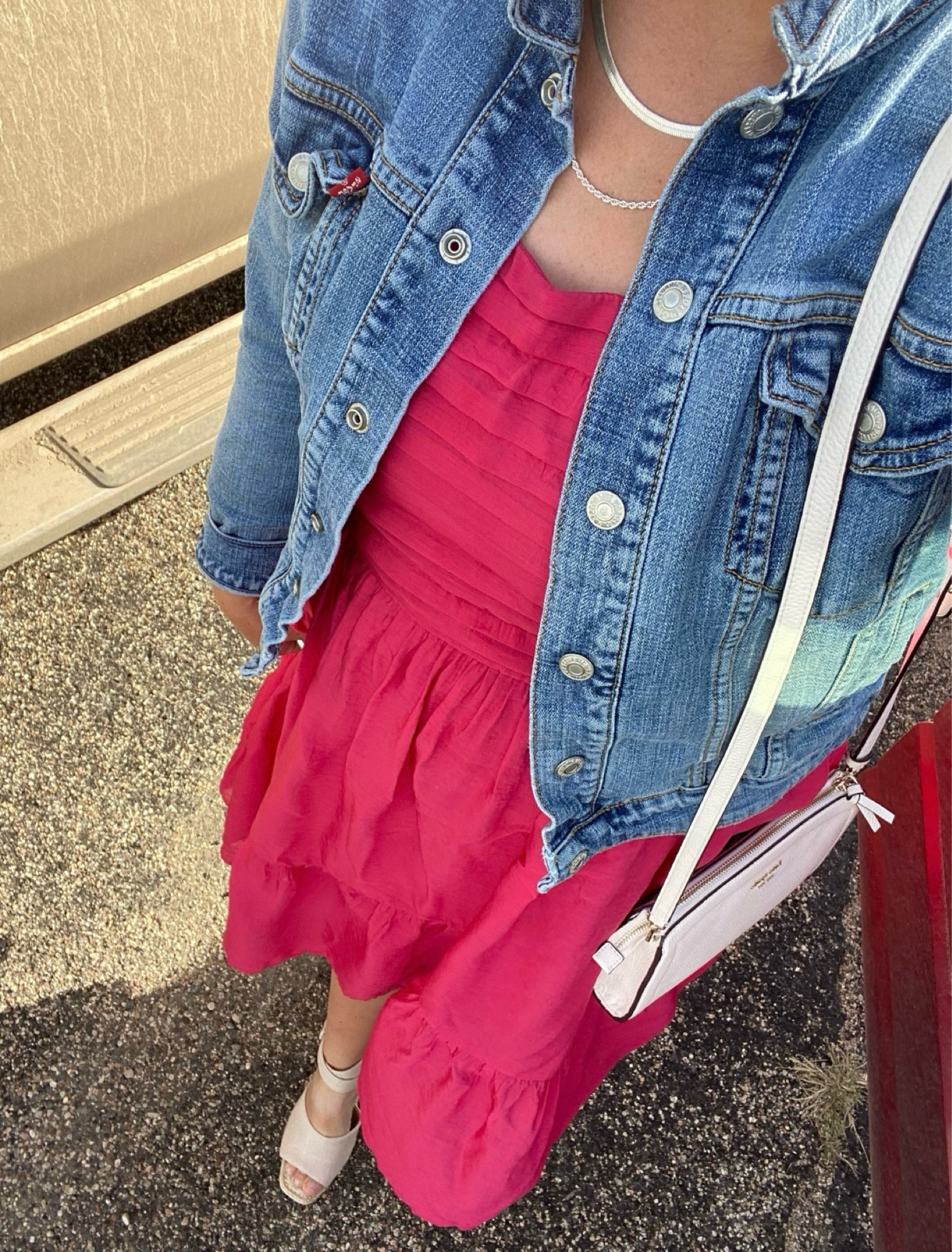 Unmatched Quality: Abercrombie Dresses Paired with My Favorite Levi Denim Jacket

The quality of Abercrombie dresses is unparalleled. Paired with my favorite denim jacket, they create a stylish and timeless look. Discover the perfect combination of elegance and casual chic with Abercrombie's exceptional dresses and a classic denim jacket.

Jacket - size small
Dress - size medium
Shoes - size 8 (could have done 7.5)

Wedding guest // HOC WINTER // Abercrombie finds // Jean jacket // bright pink dress // church outfit // nursing friendly // best Jean jacket ever 