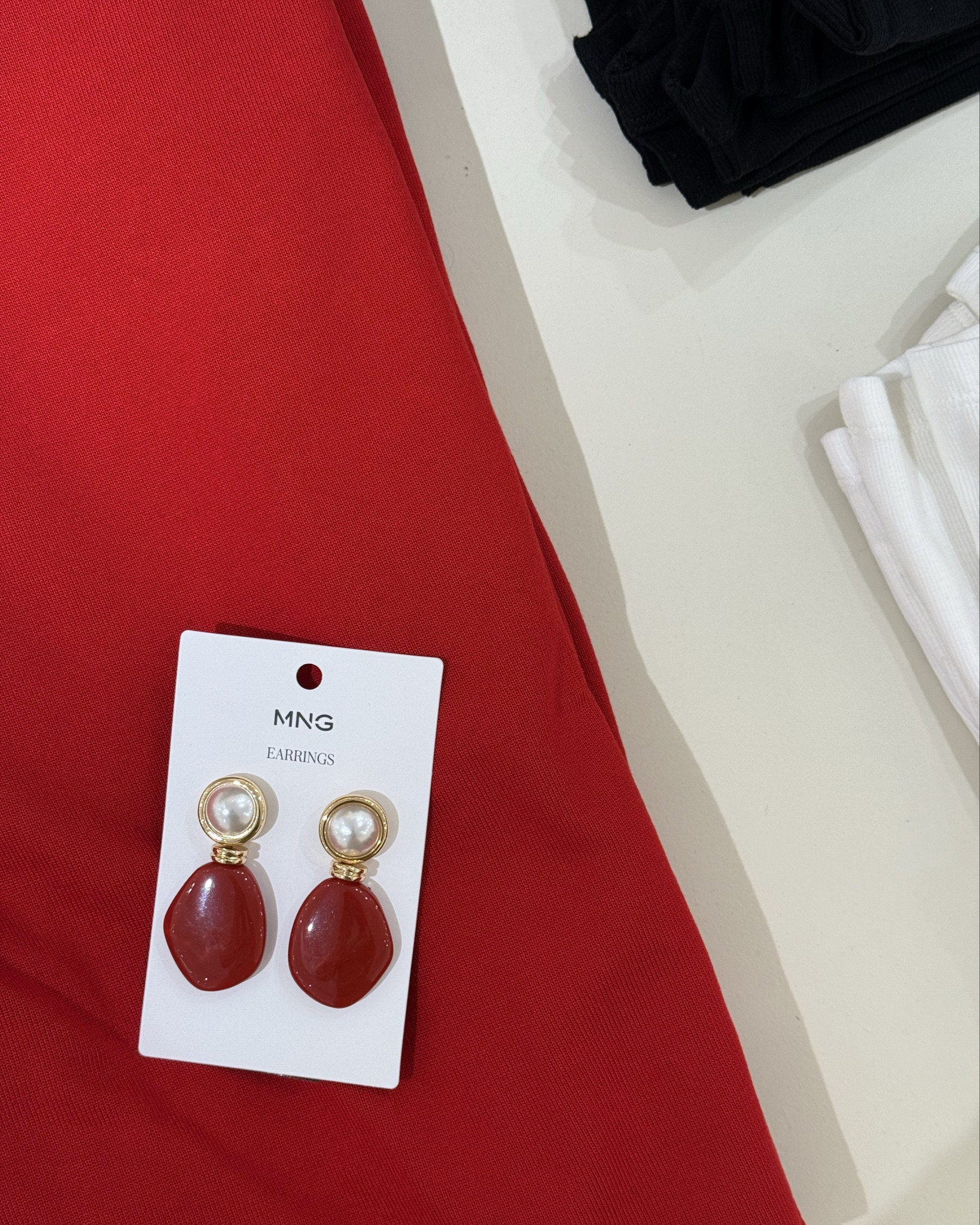 I’ll always have a soft spot for Mango’s jewellery, especially their earrings! These are 😍👌🏾

#LTKFindsUnder50 #LTKParties #LTKStyleTip