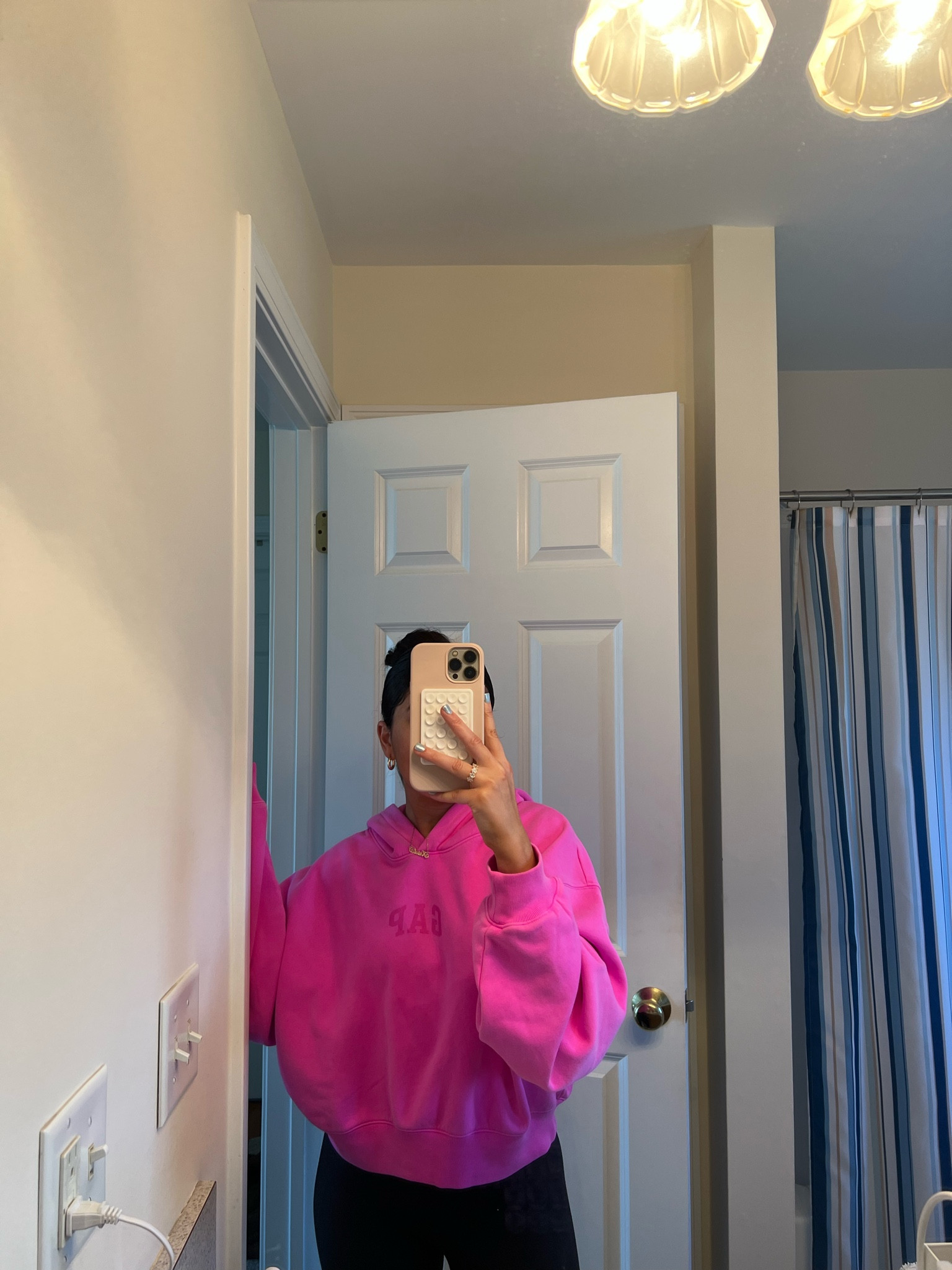 pink gap hoodie!!!💓

#LTKU #LTKfamily #LTKover40