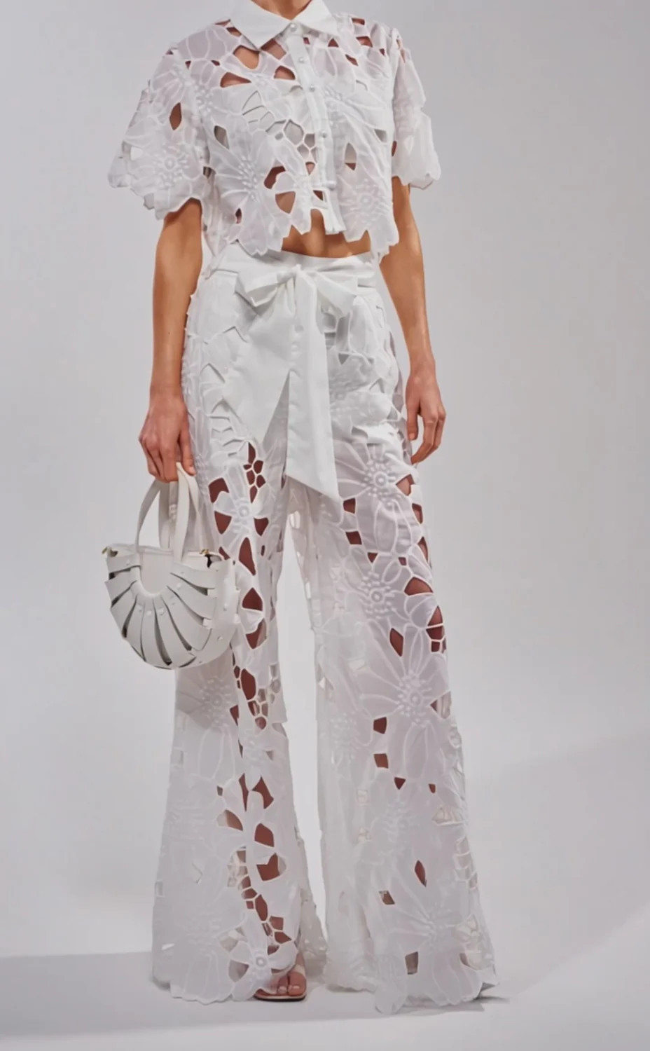 DOLLY FLORAL BUTTON DOWN IN WHITE | AKIRA