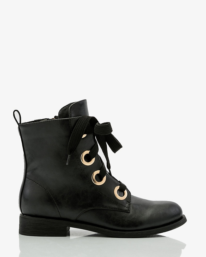 Round Toe Lace-Up Combat Boot
		STYLE: 367344 | Le Chateau Stores Inc.