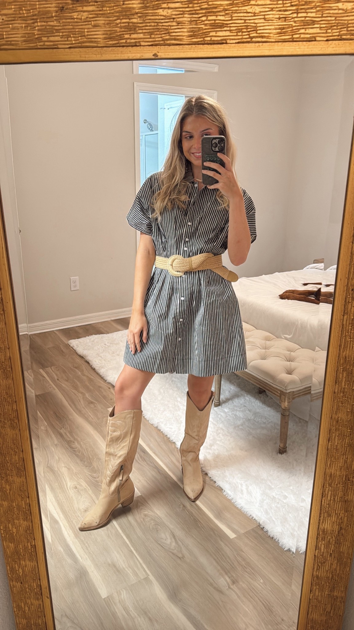 breaking out the boots today 

🤎🤎🤎

#LTKSeasonal #LTKFindsUnder100 #LTKSaleAlert