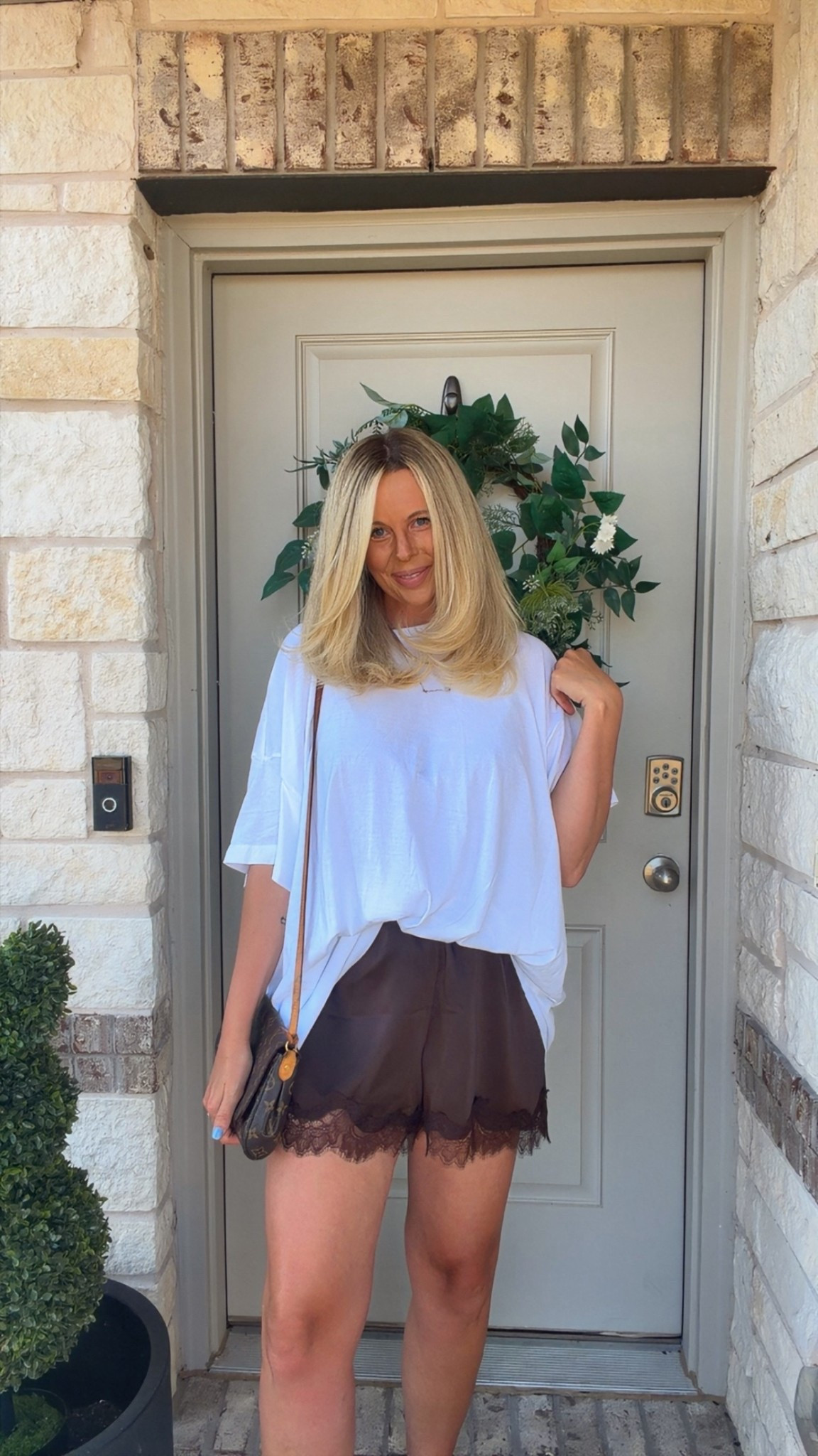How I’m dressing lace silk shorts for spring and summer 🫶🏼🔗

#LTKSeasonal #LTKgrwm #LTKootd